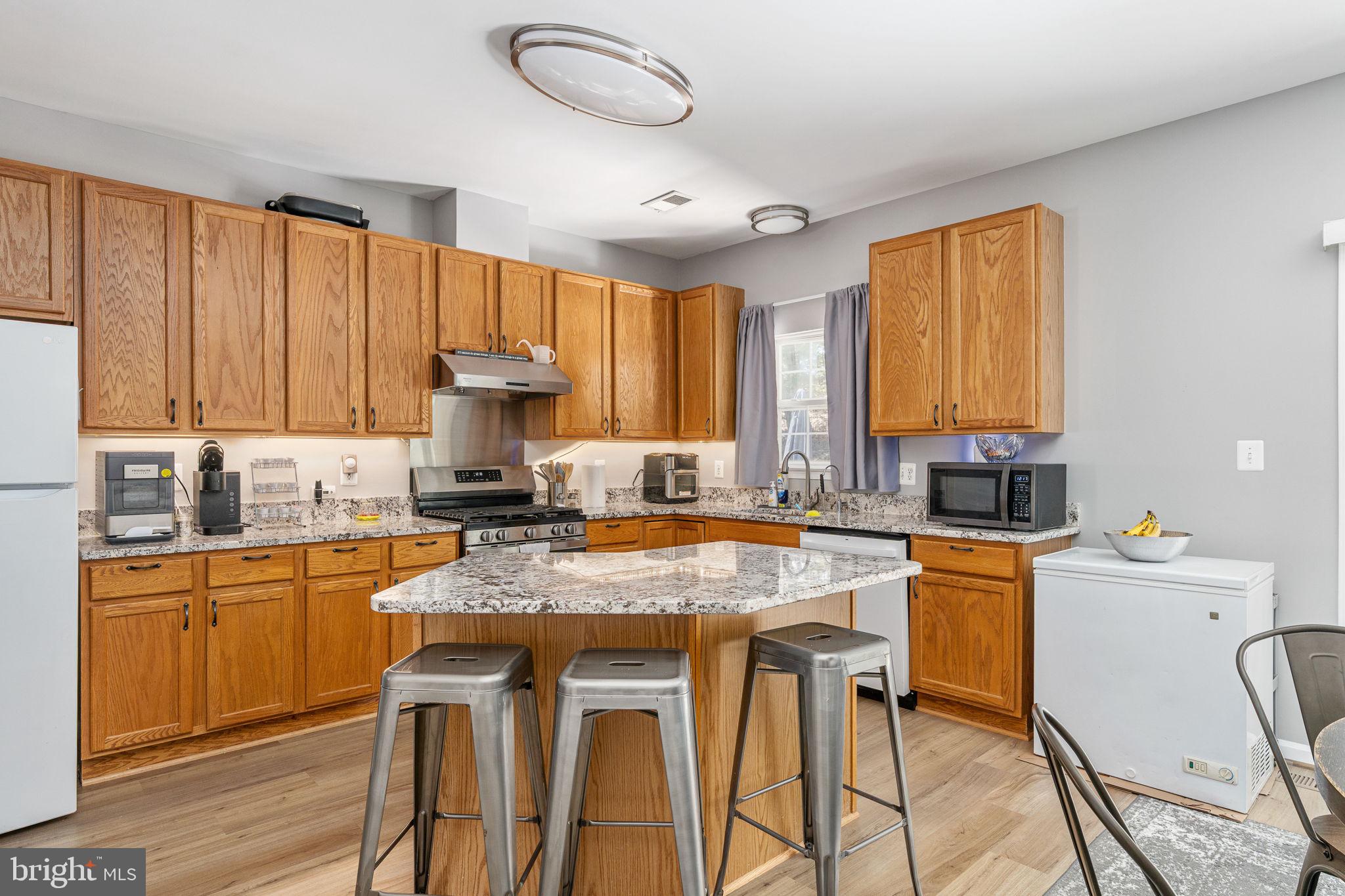 GUNSTON SQUARE - Residential