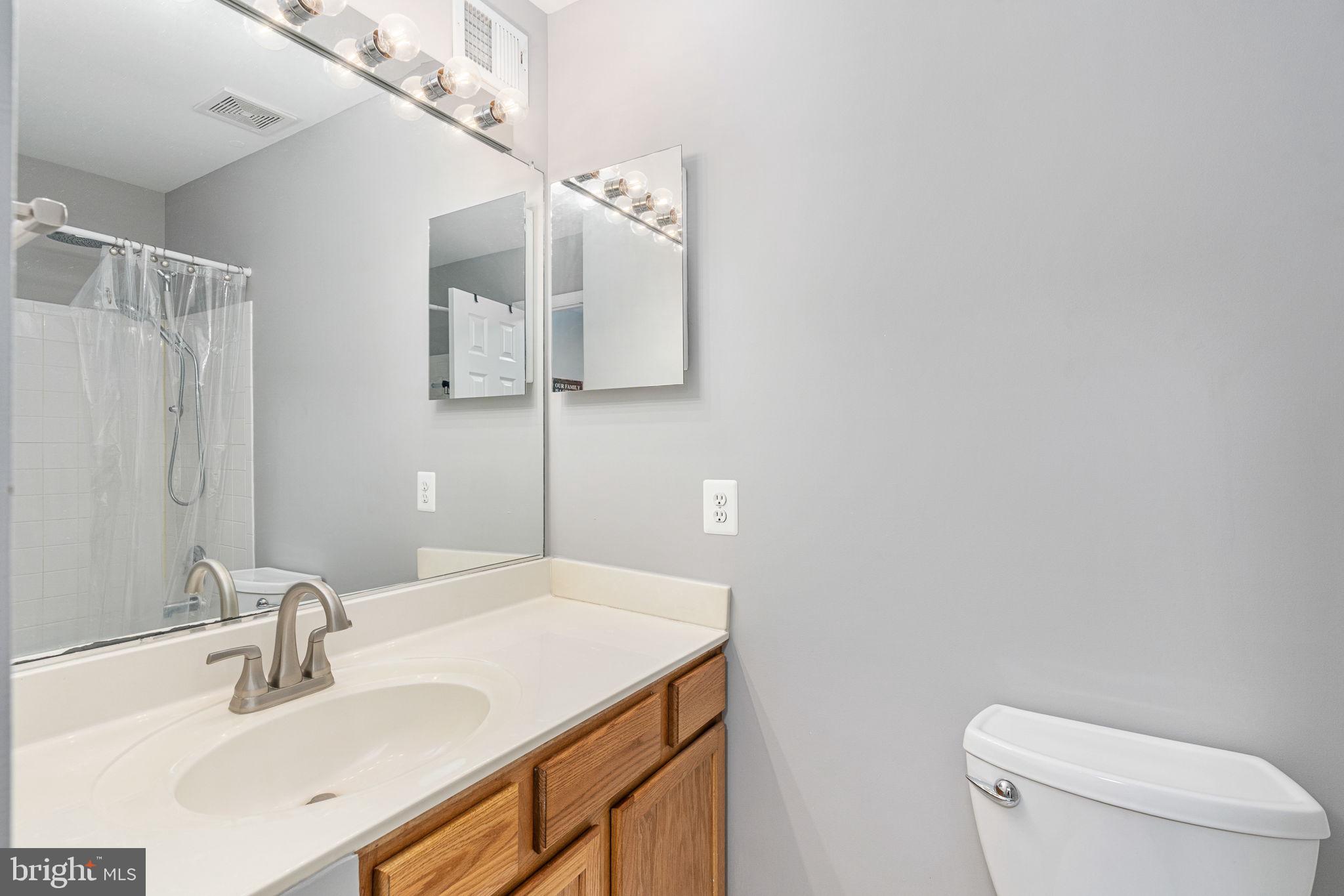 GUNSTON SQUARE - Residential