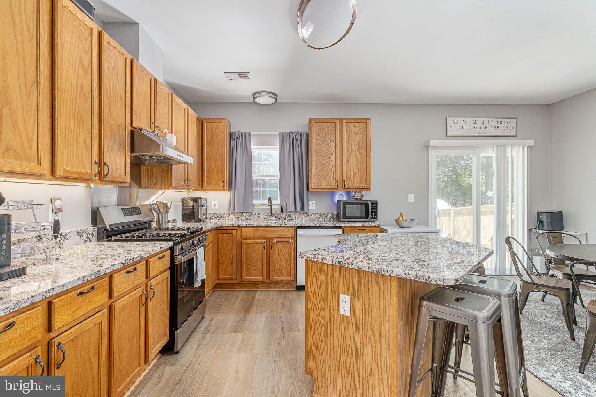 GUNSTON SQUARE - Residential
