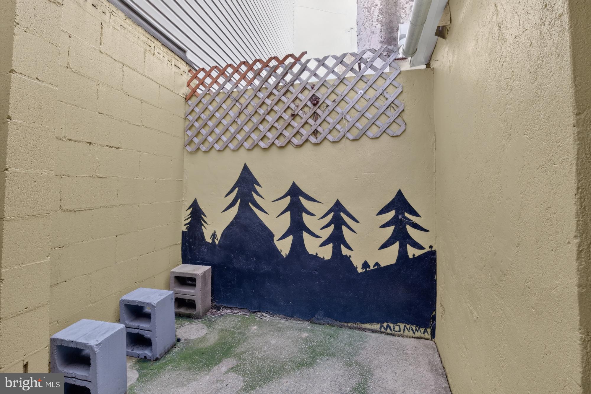 ITALIAN MARKET - Residential