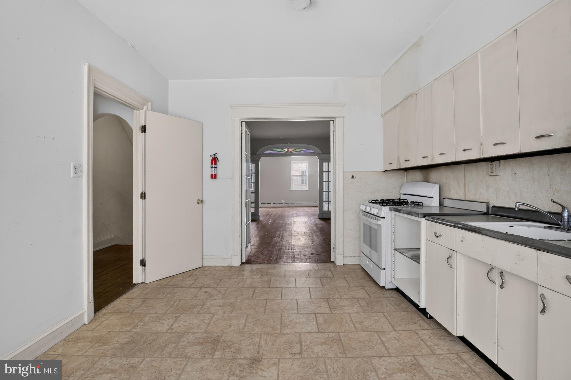 ITALIAN MARKET - Residential