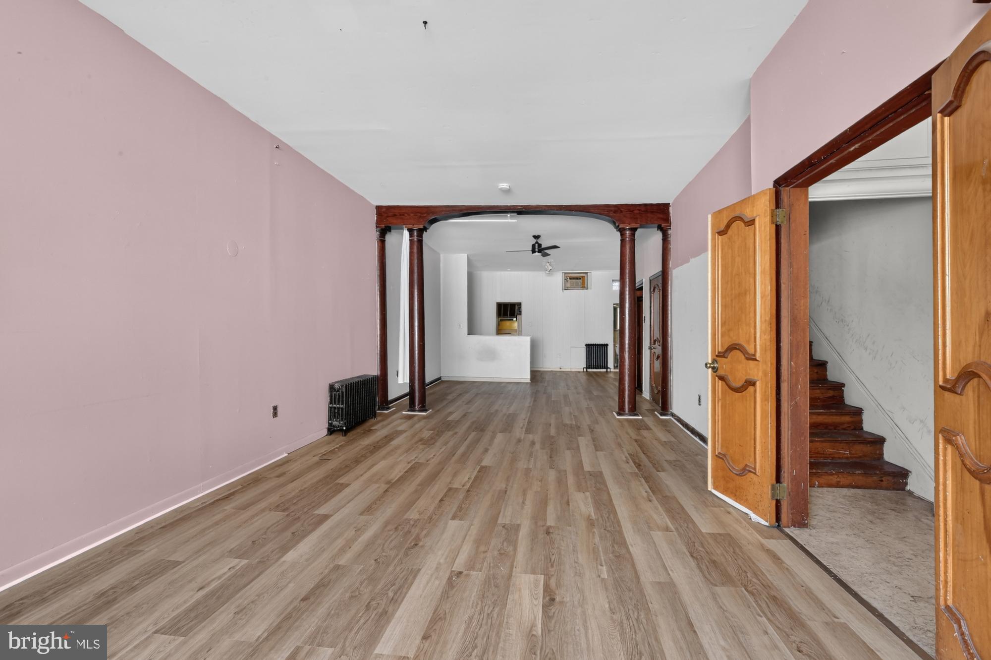 ITALIAN MARKET - Residential