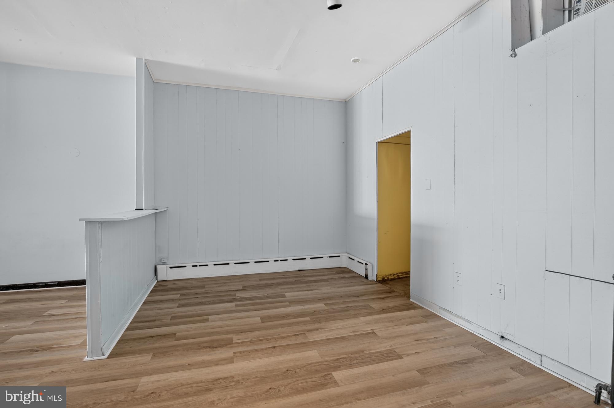 ITALIAN MARKET - Residential