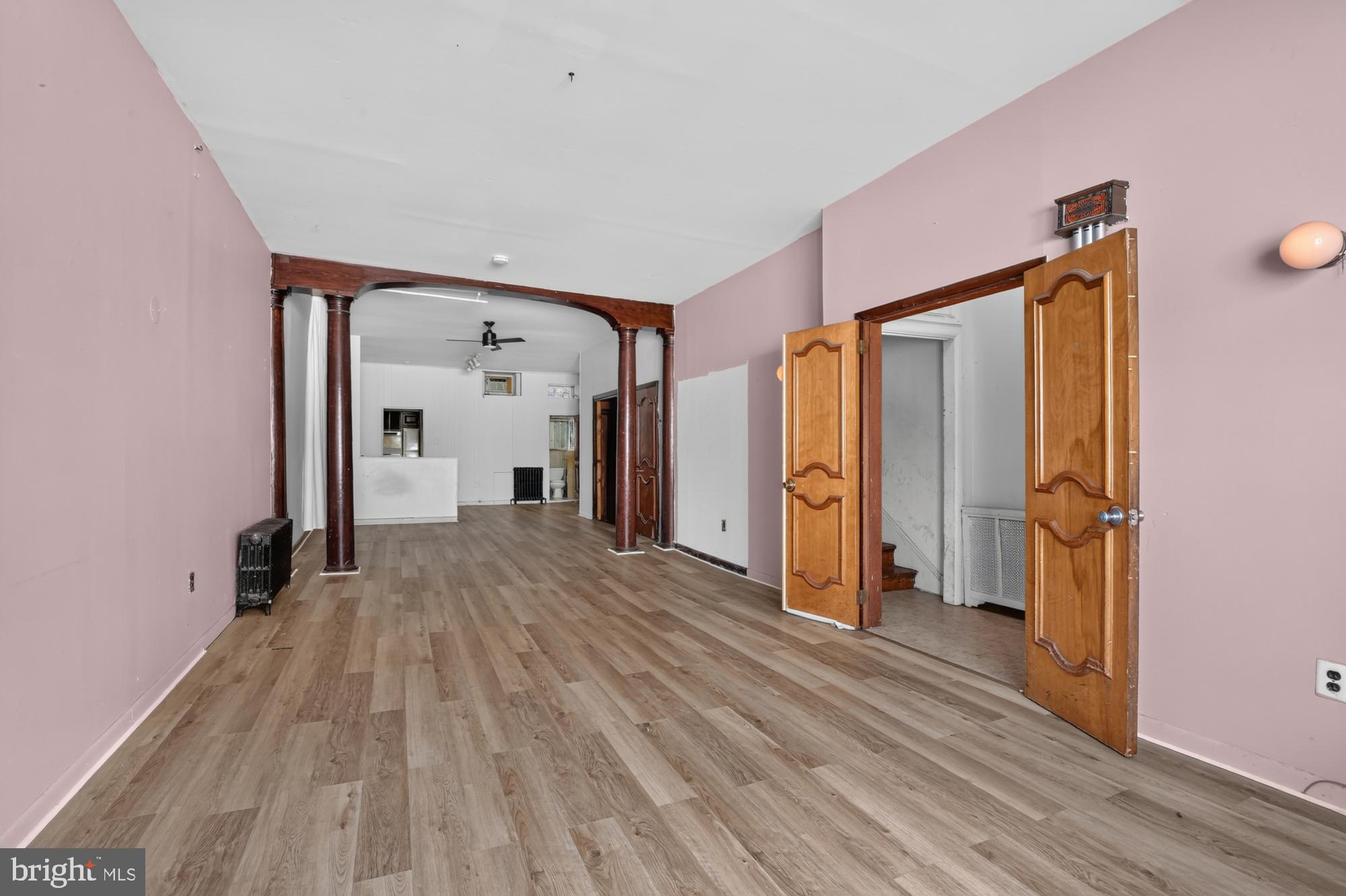 ITALIAN MARKET - Residential