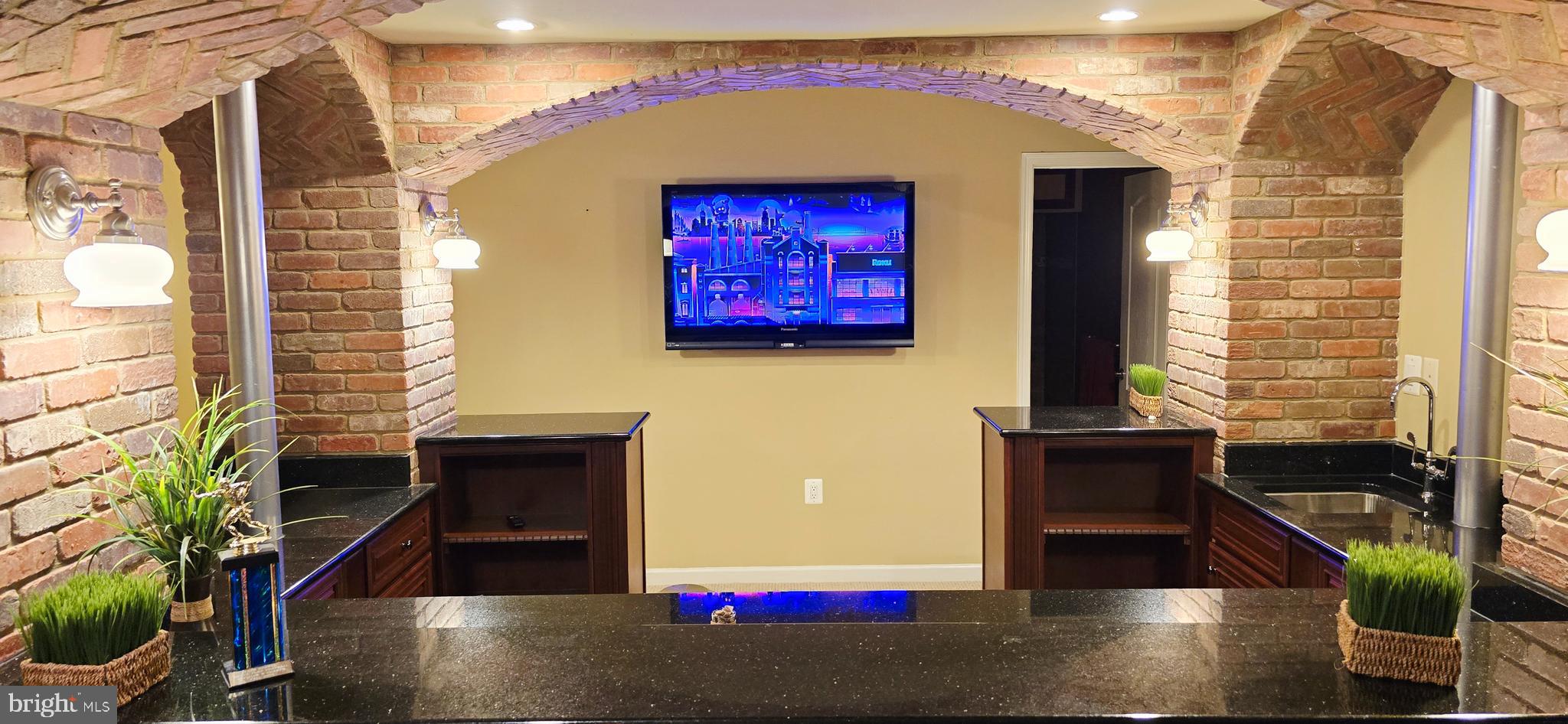MARLBORO RIDGE - Residential