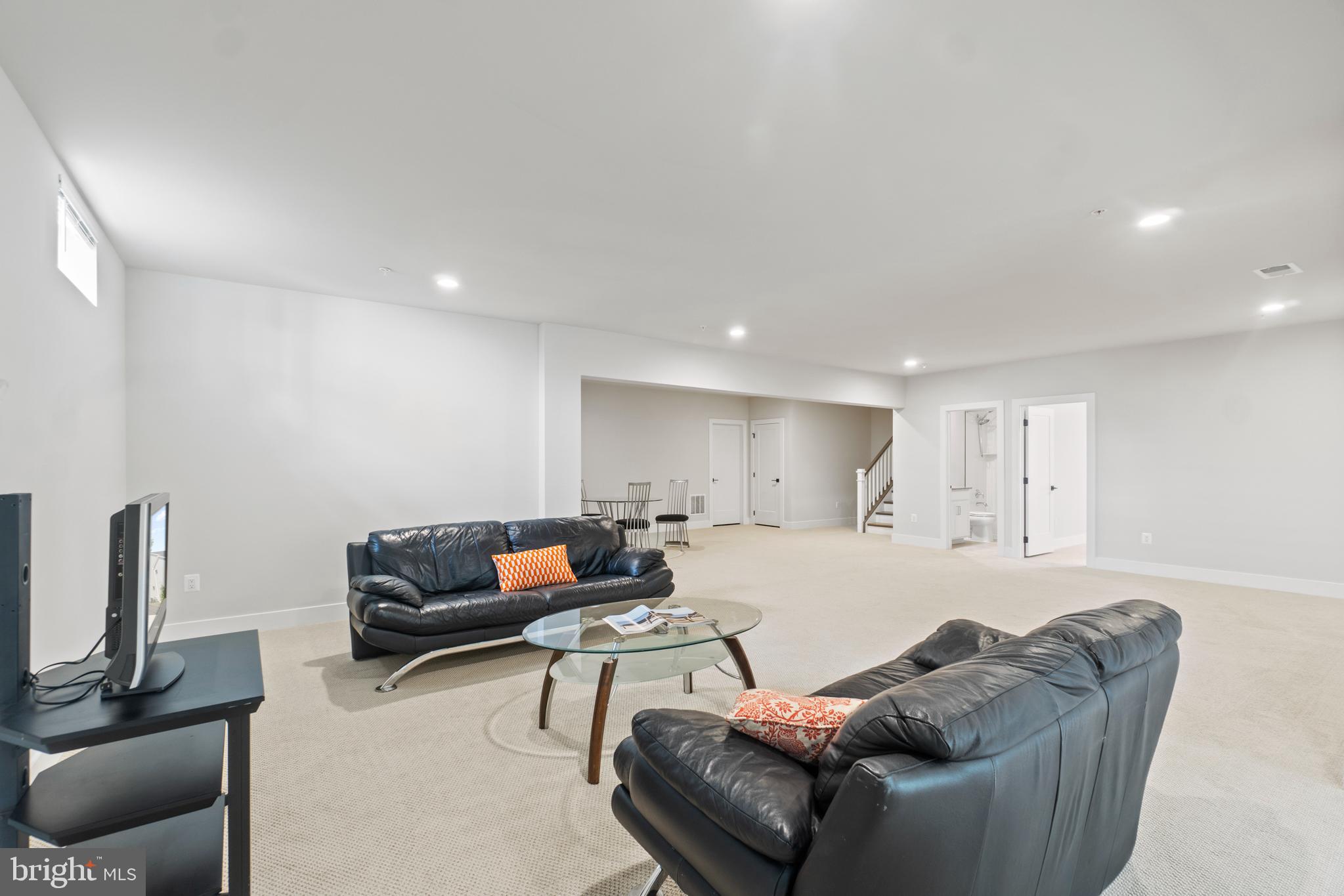 MT. PROSPECT - Residential