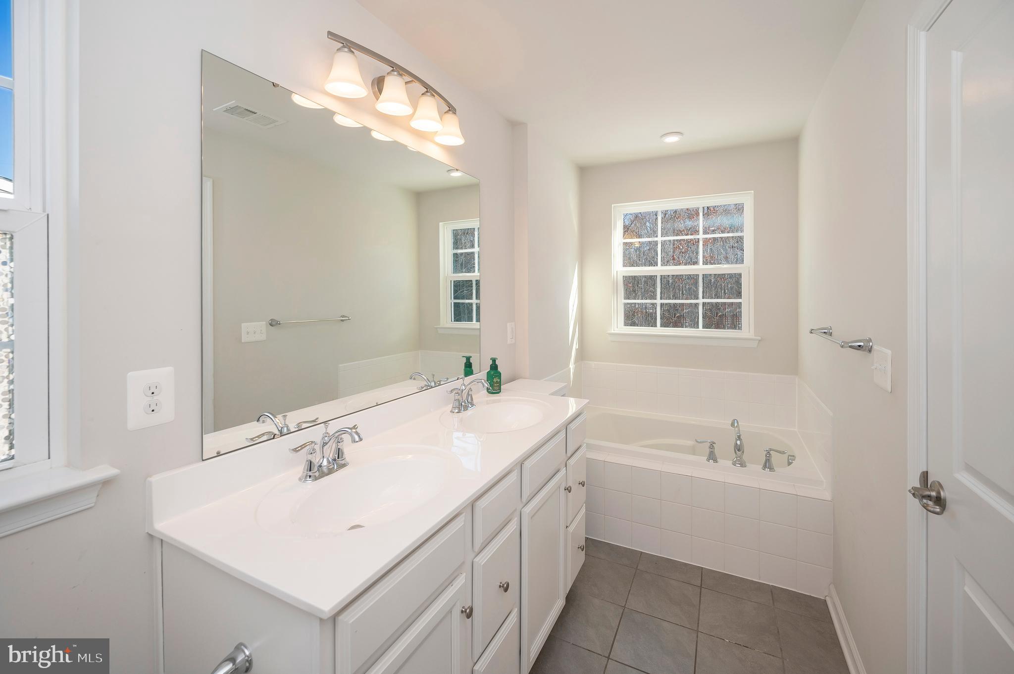 THE VILLAGE AT COURTHOUSE COMMONS - Residential Lease