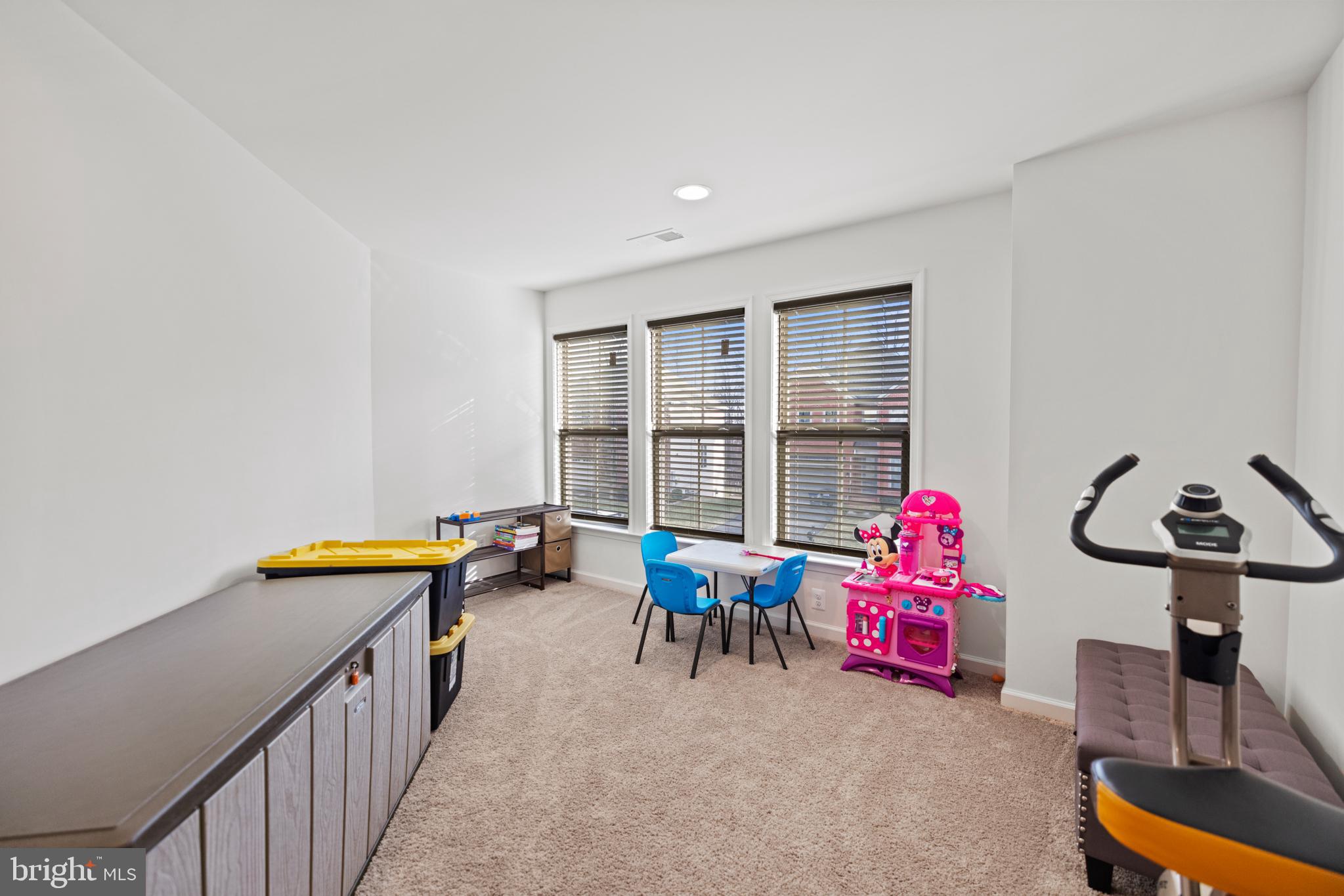EASTVIEW AT STONE RIDGE - Residential