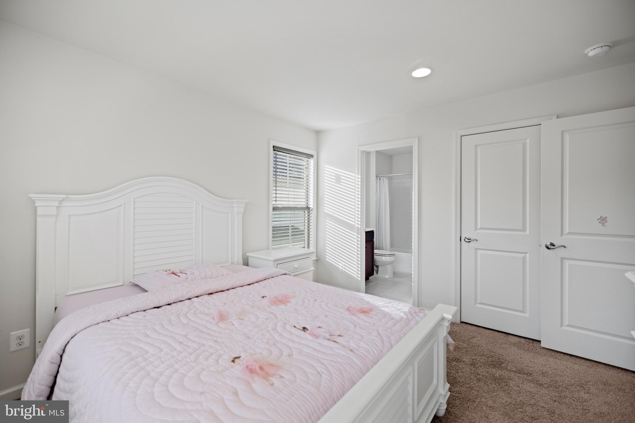 EASTVIEW AT STONE RIDGE - Residential