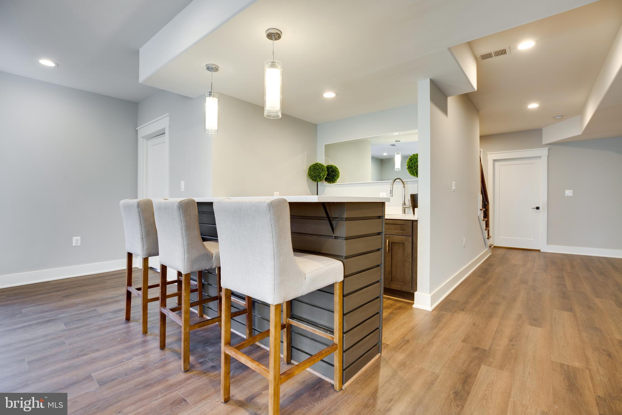VIENNA WOODS - Residential