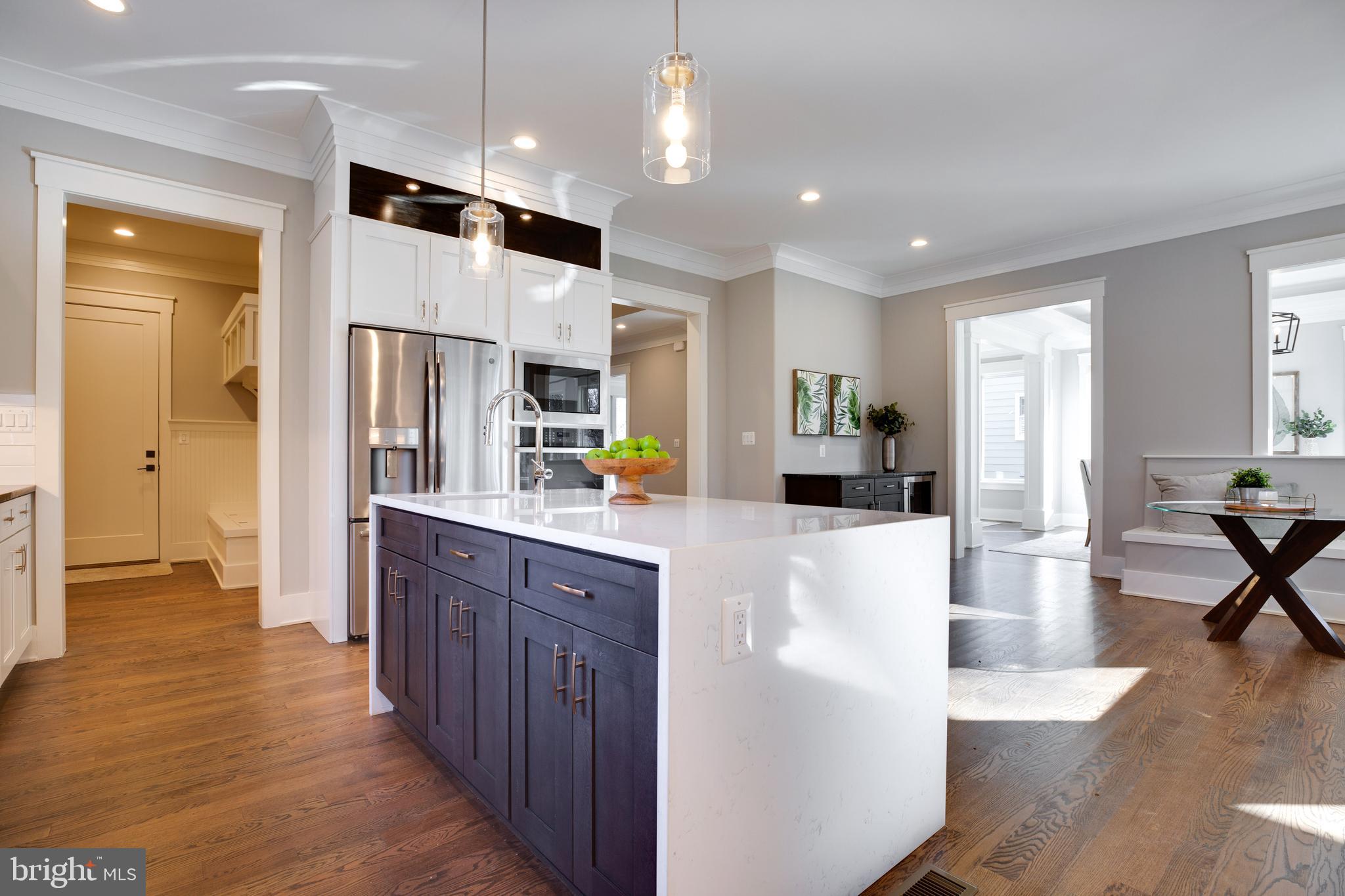 VIENNA WOODS - Residential