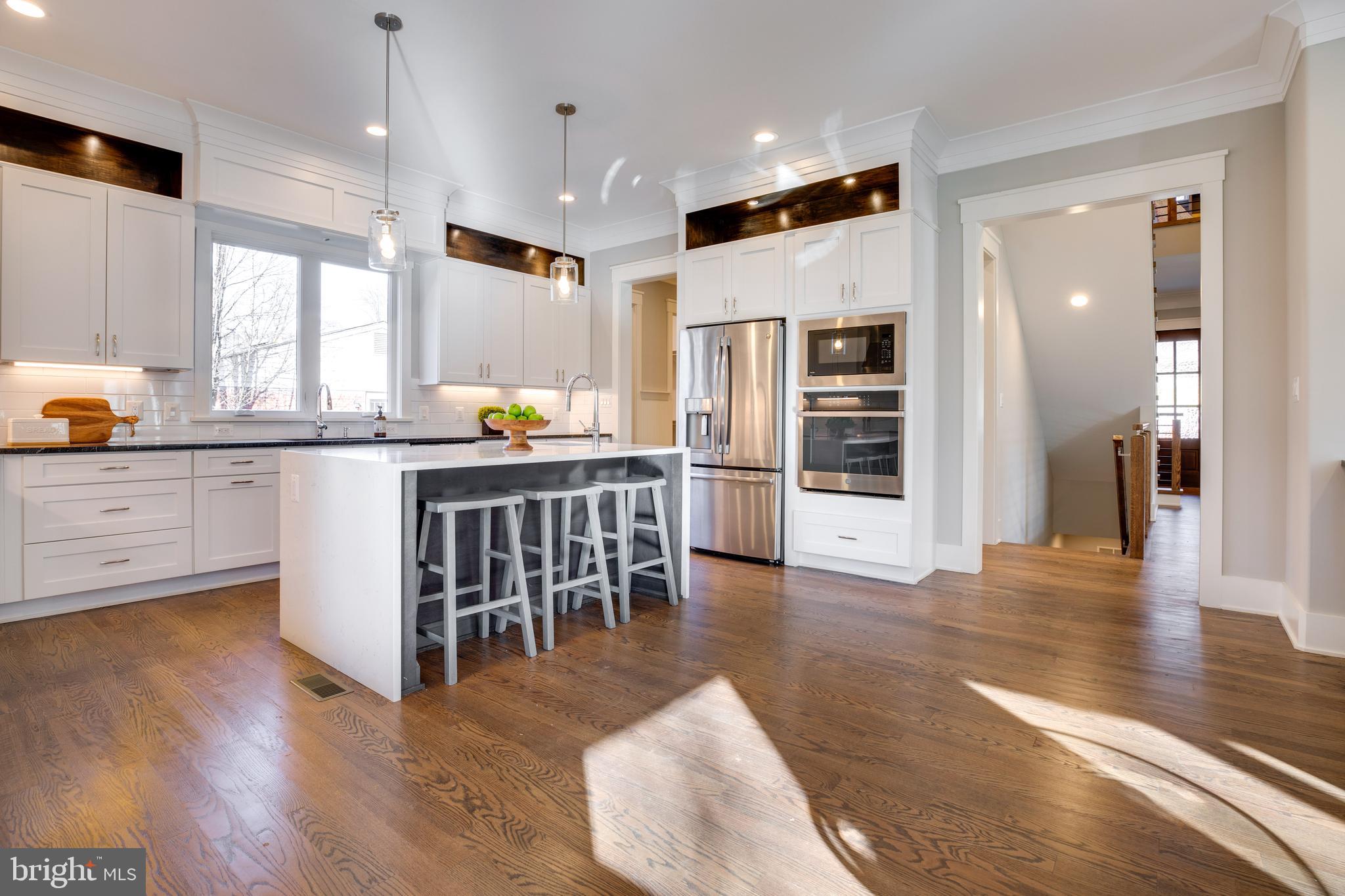 VIENNA WOODS - Residential