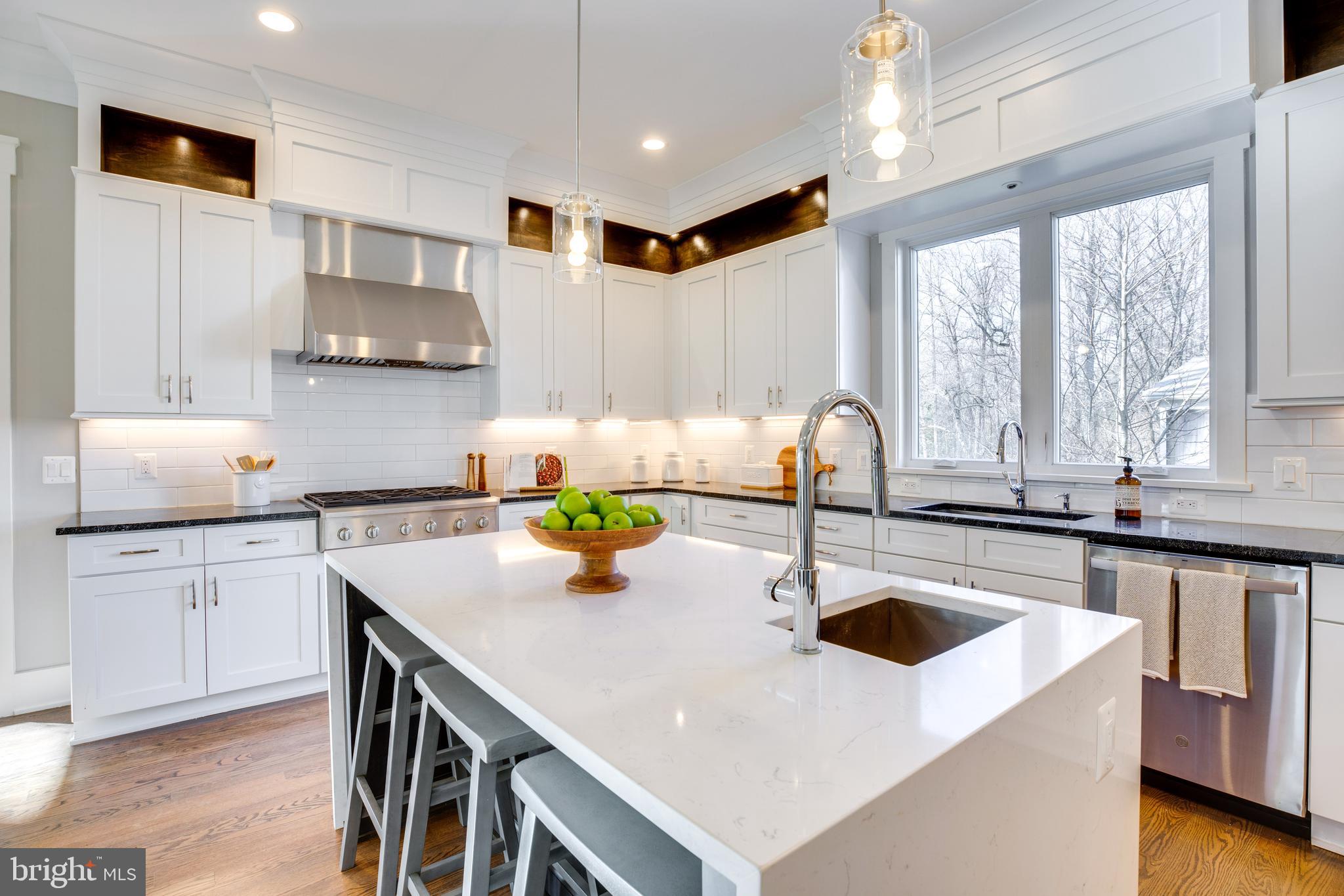 VIENNA WOODS - Residential