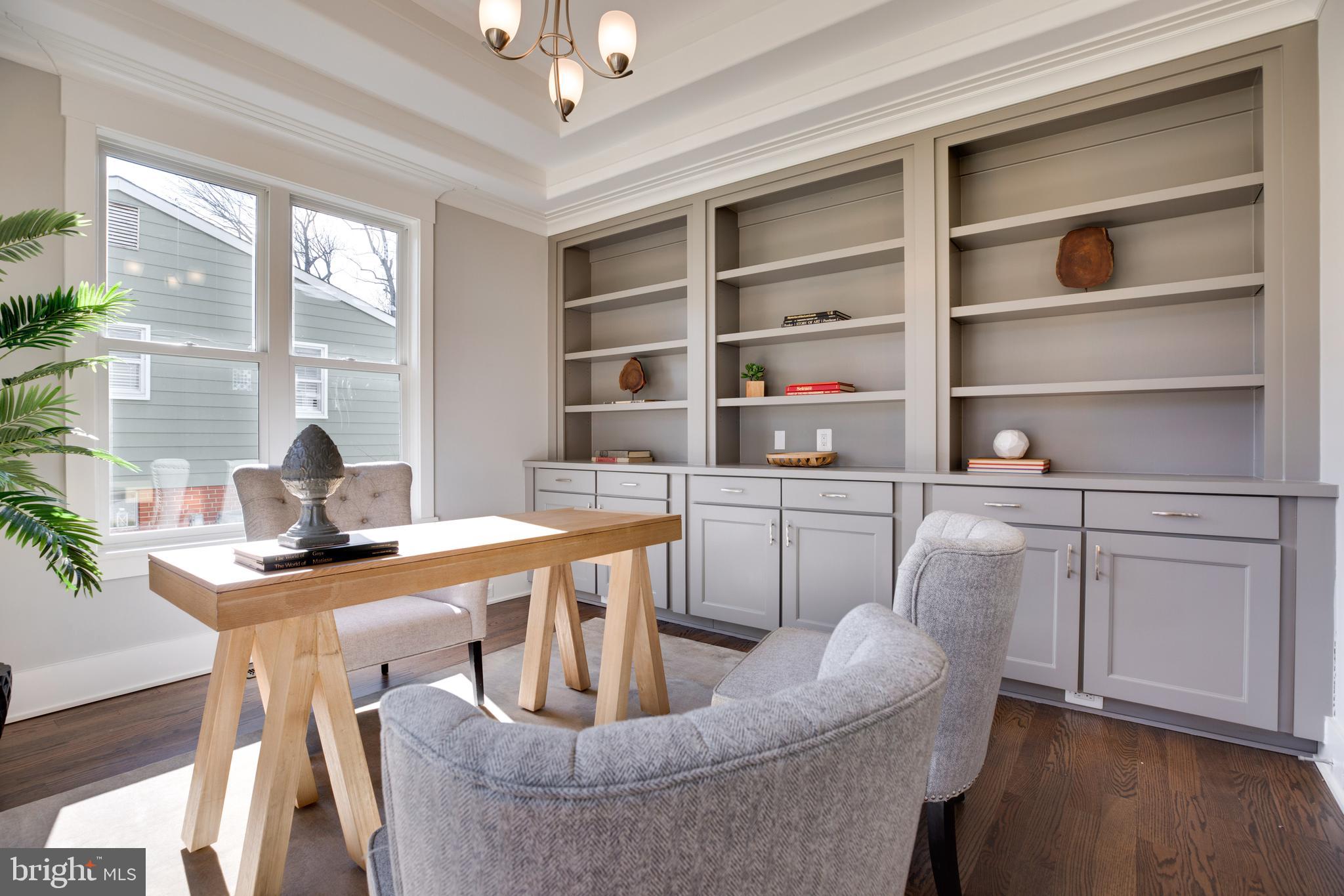 VIENNA WOODS - Residential