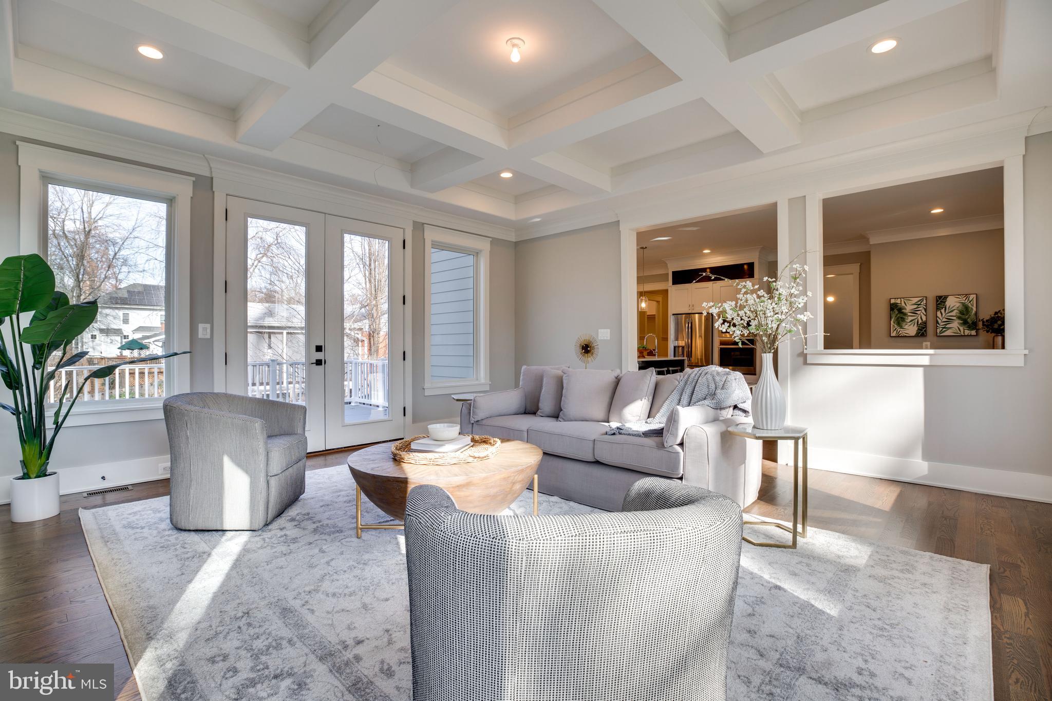 VIENNA WOODS - Residential