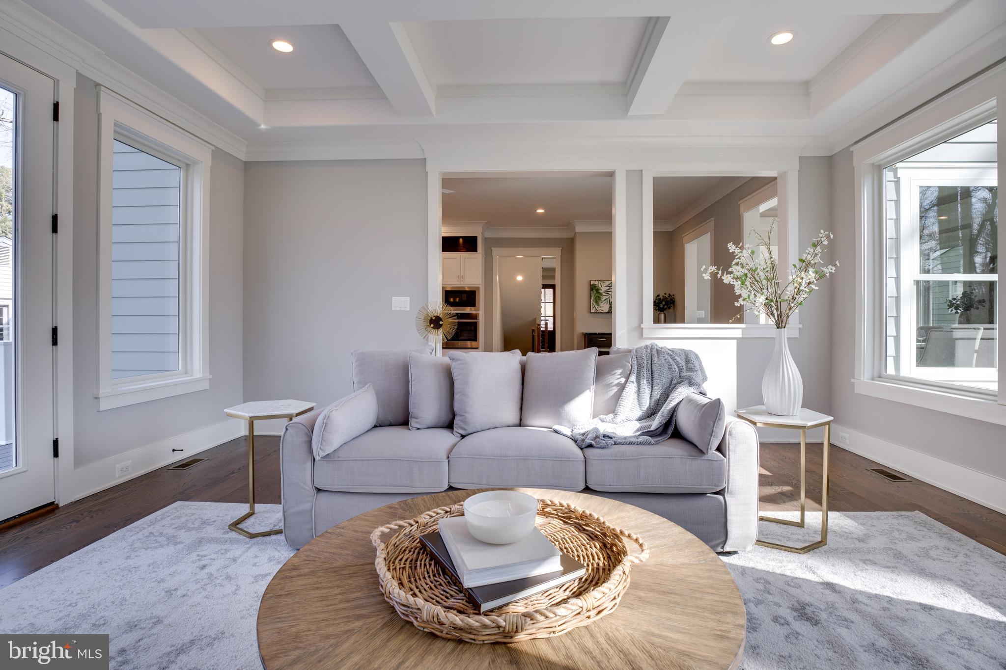 VIENNA WOODS - Residential