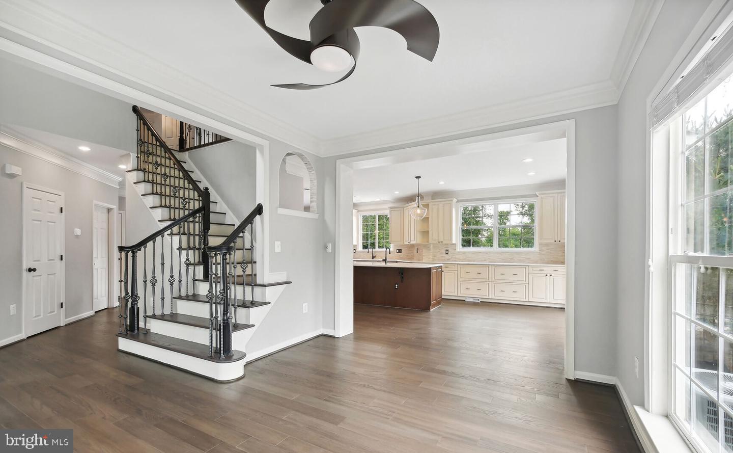 VANTAGE POINTE - Residential Lease