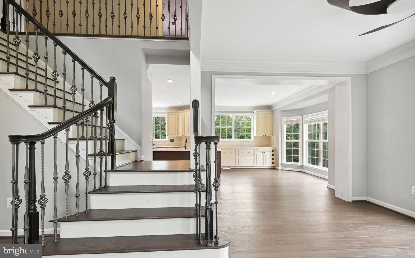 VANTAGE POINTE - Residential Lease