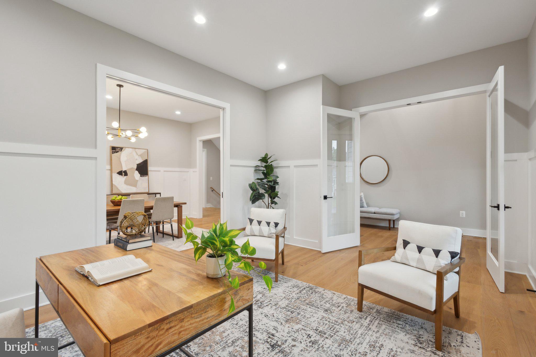 WESTHAMPTON - Residential