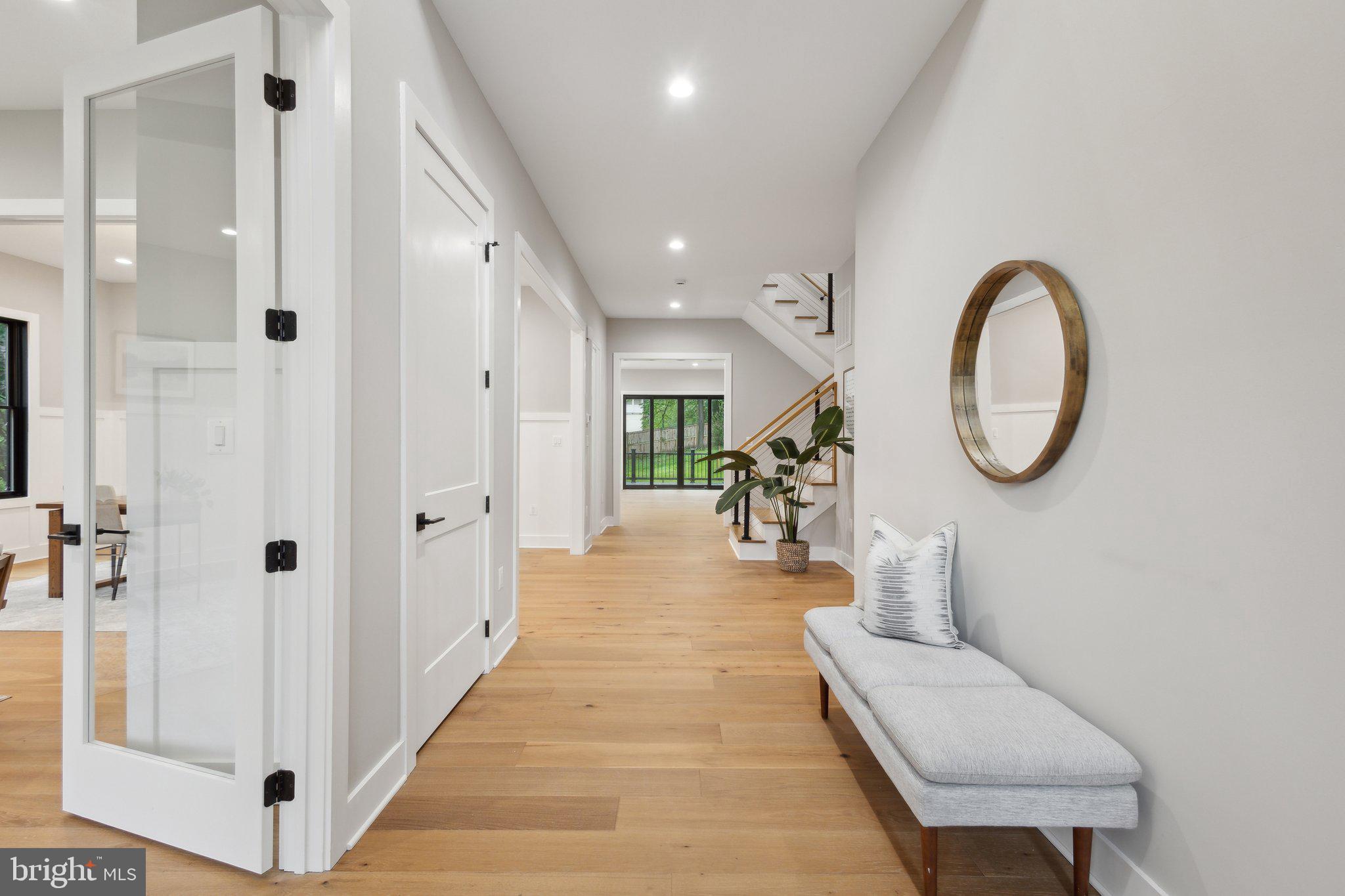 WESTHAMPTON - Residential