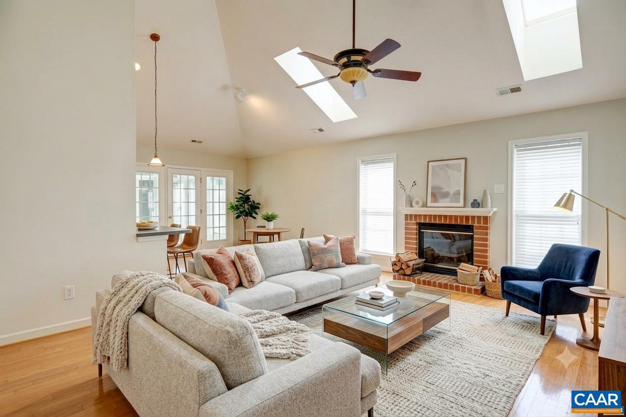 REDFIELDS - Residential