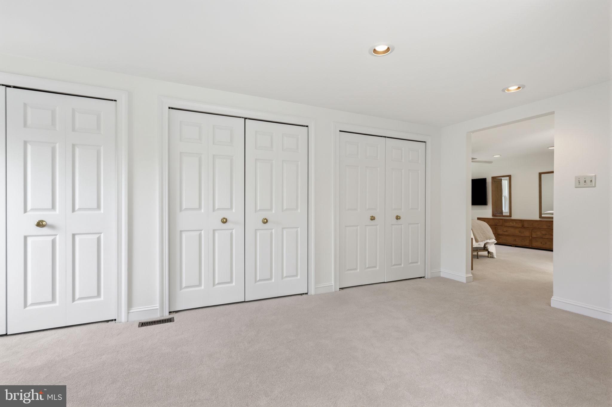 BROOKFIELD AT FARM - Residential