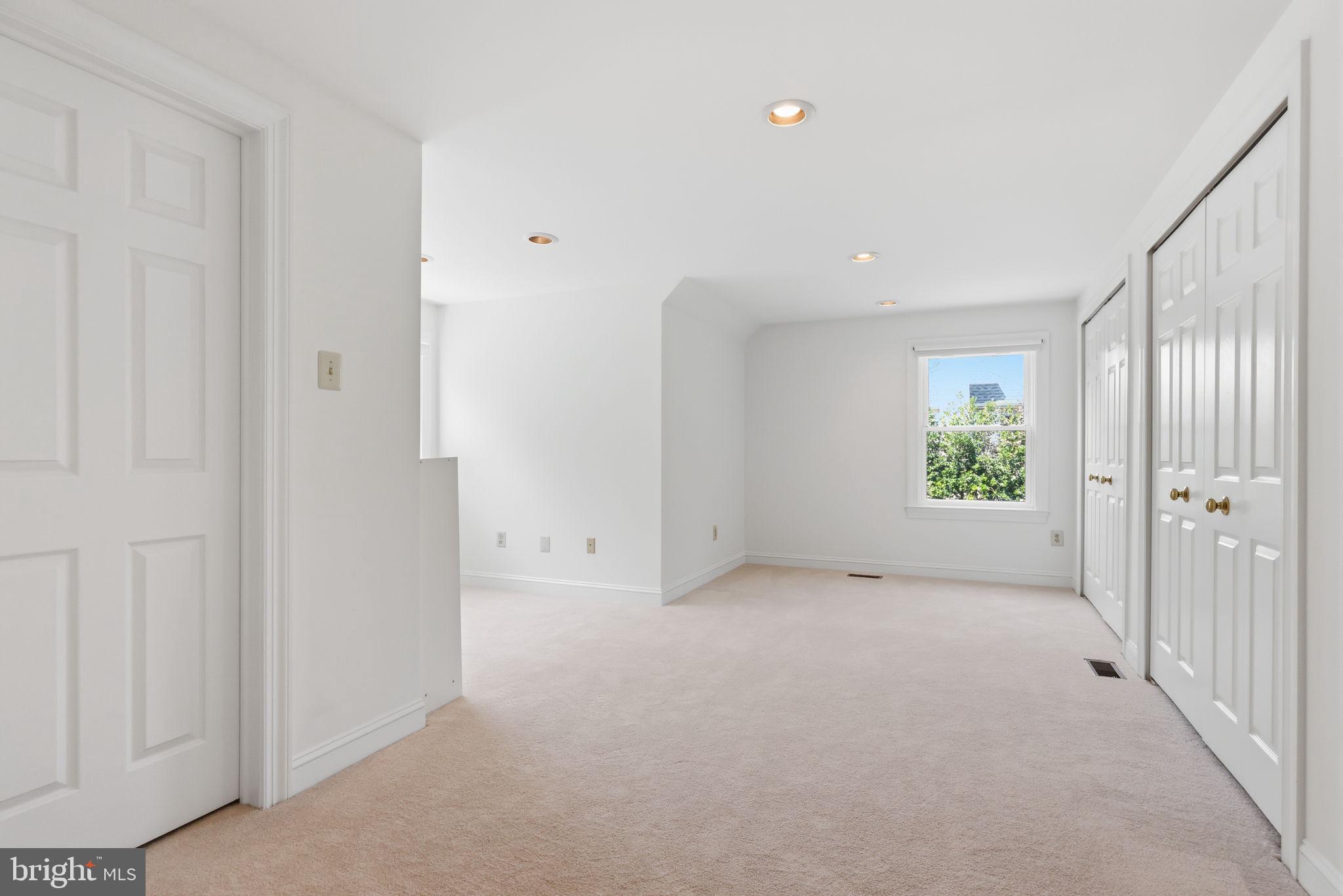 BROOKFIELD AT FARM - Residential
