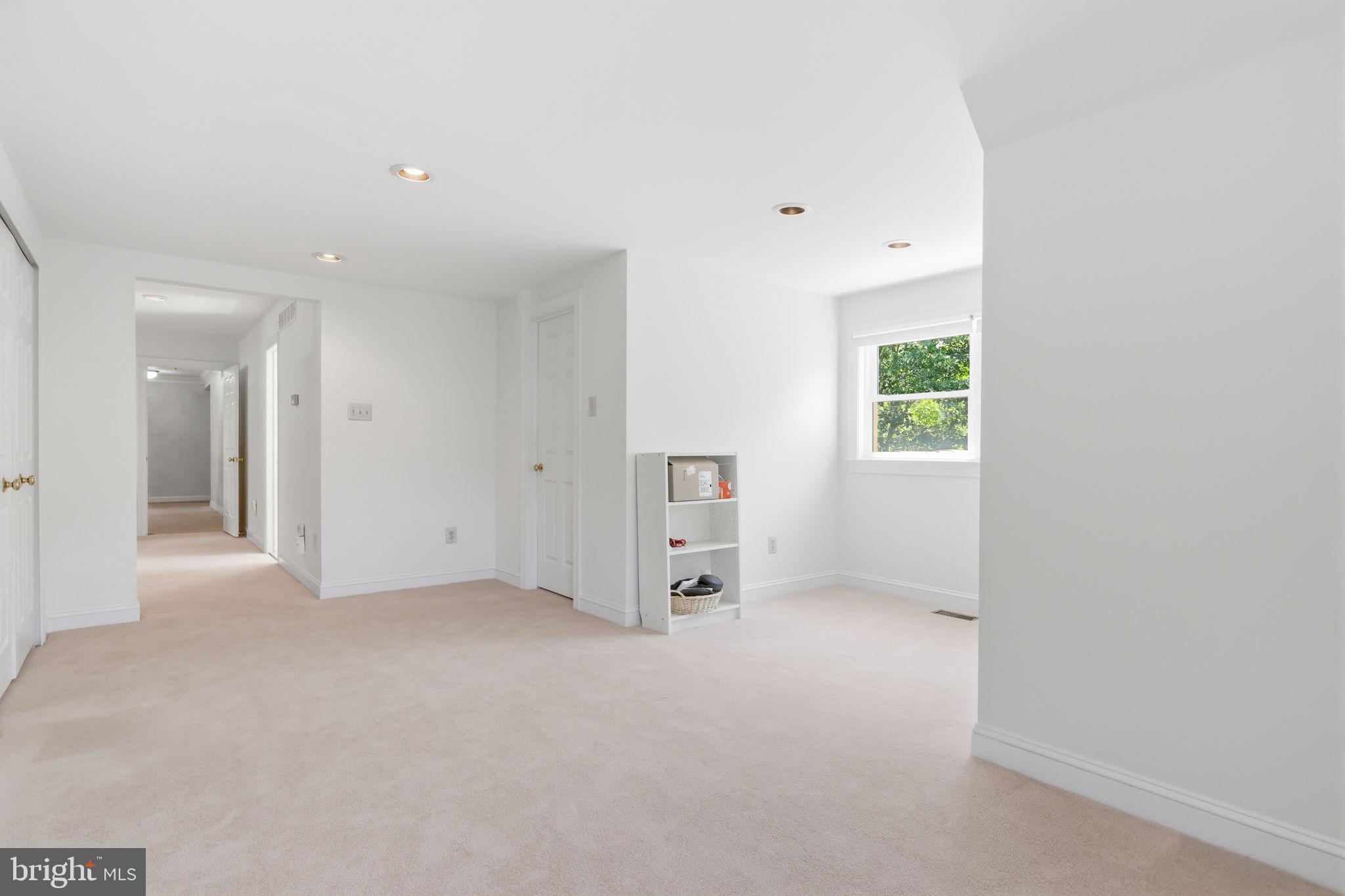 BROOKFIELD AT FARM - Residential