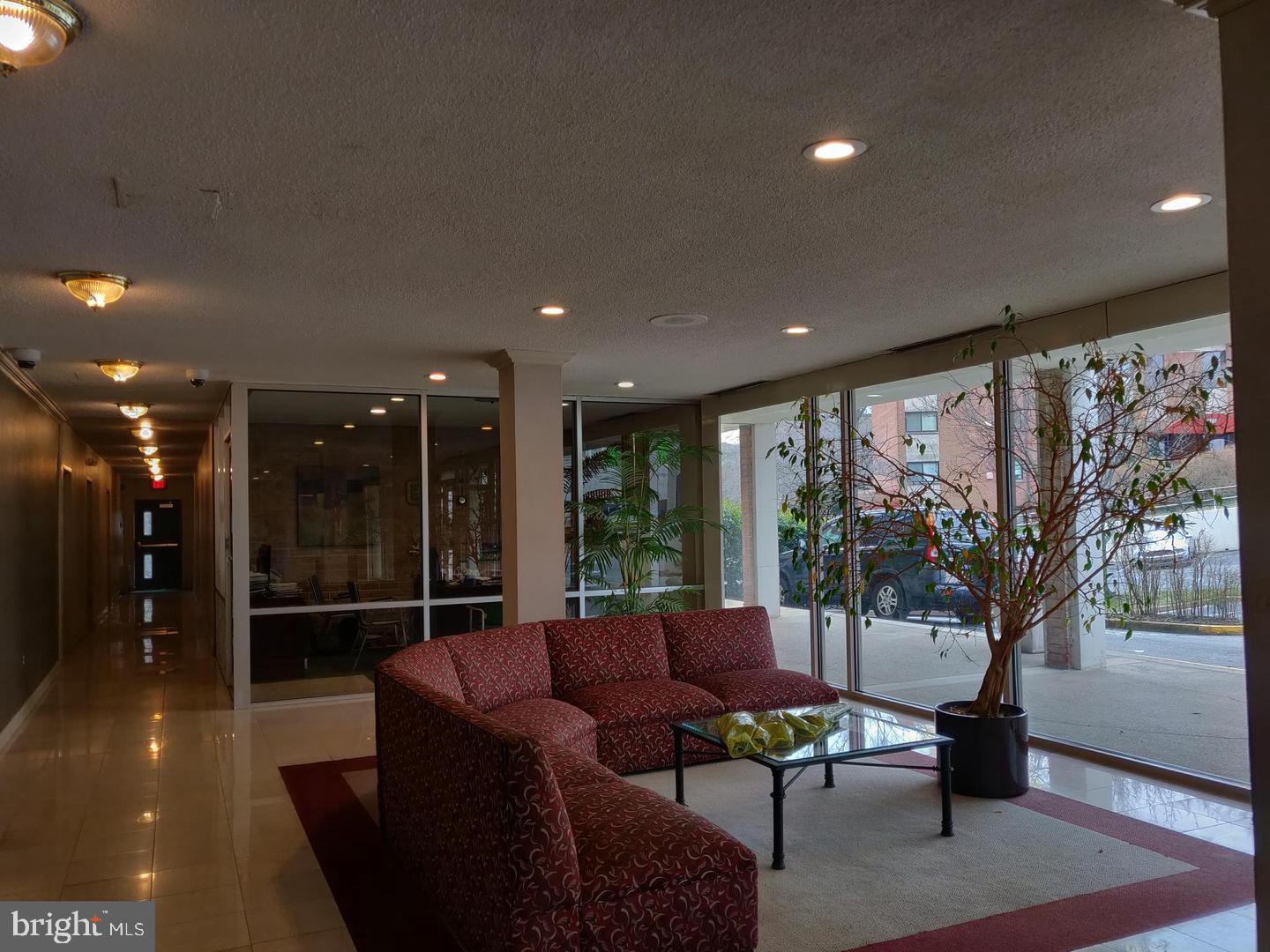 BOLLING BROOK TOWERS - Residential Lease