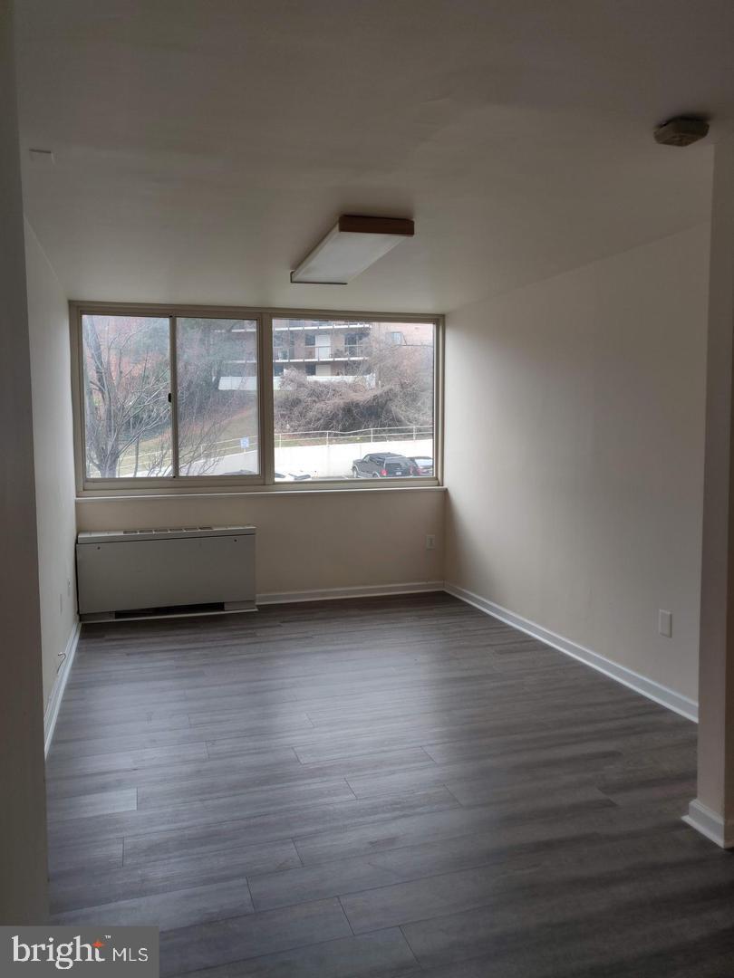 BOLLING BROOK TOWERS - Residential Lease