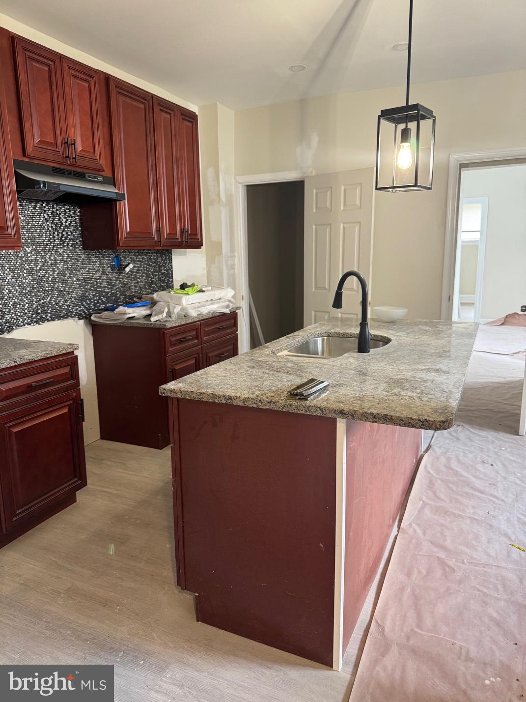EAST OAK LANE - Residential Income