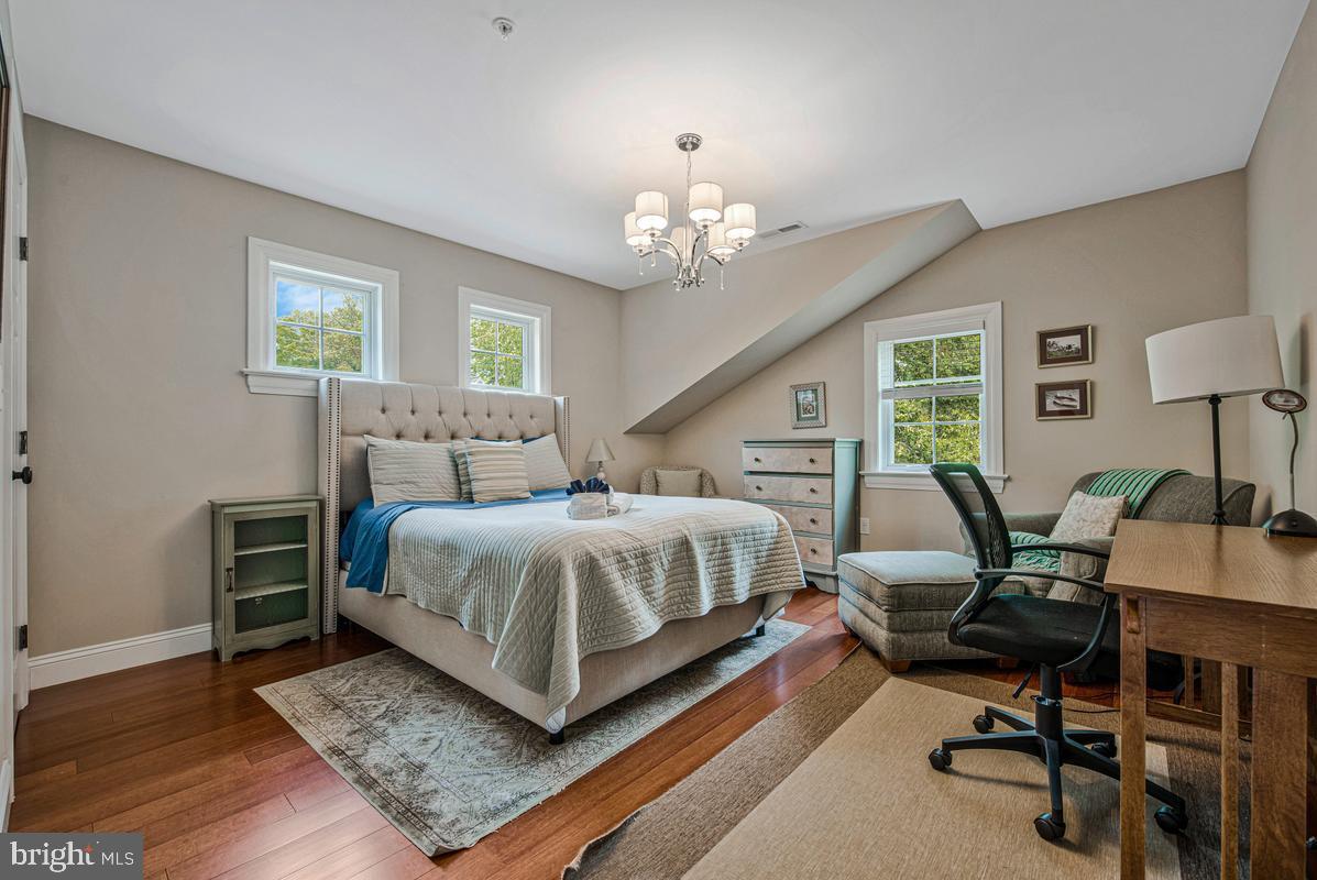EASTPORT - Residential
