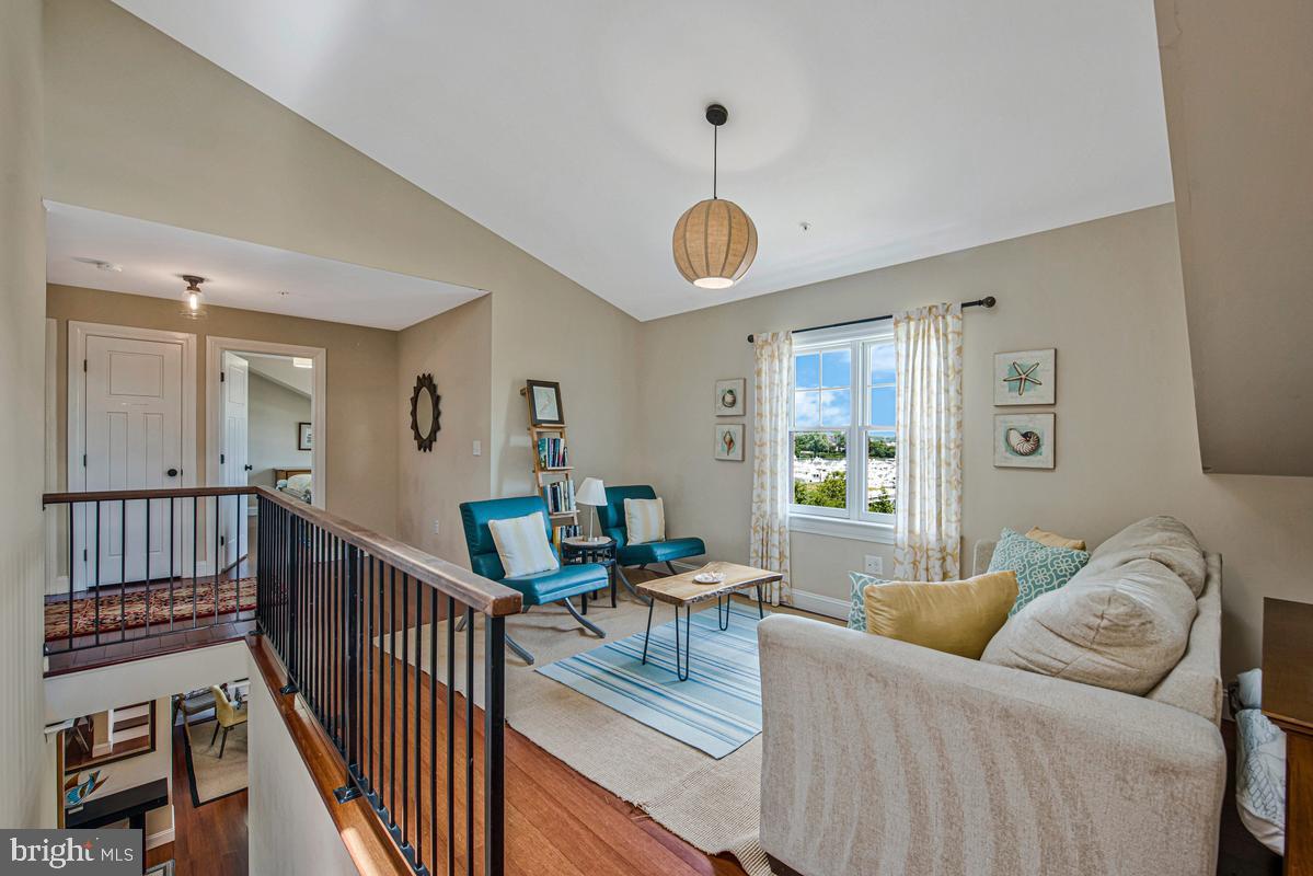 EASTPORT - Residential