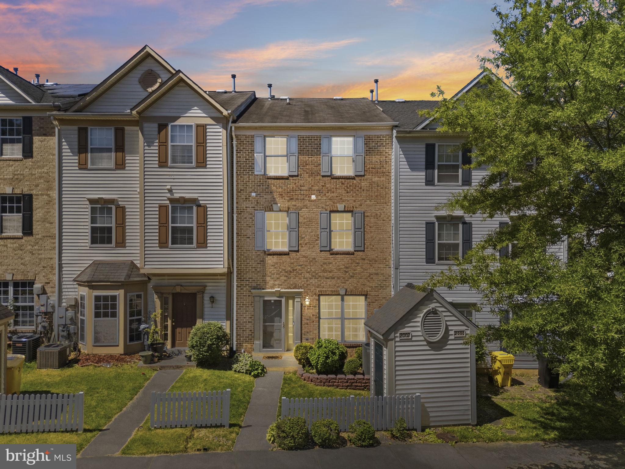 SEVEN OAKS - Residential