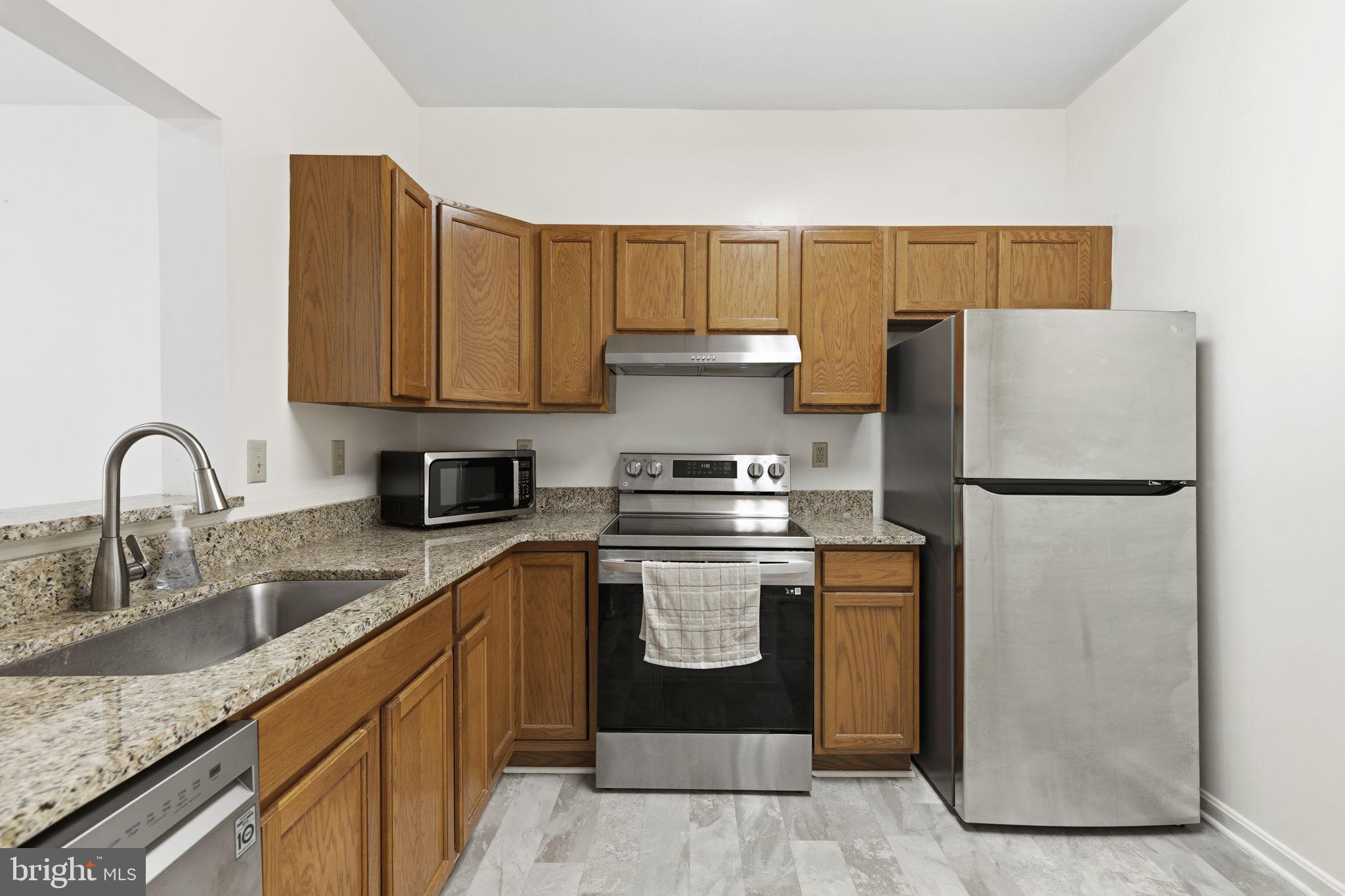 SEVEN OAKS - Residential