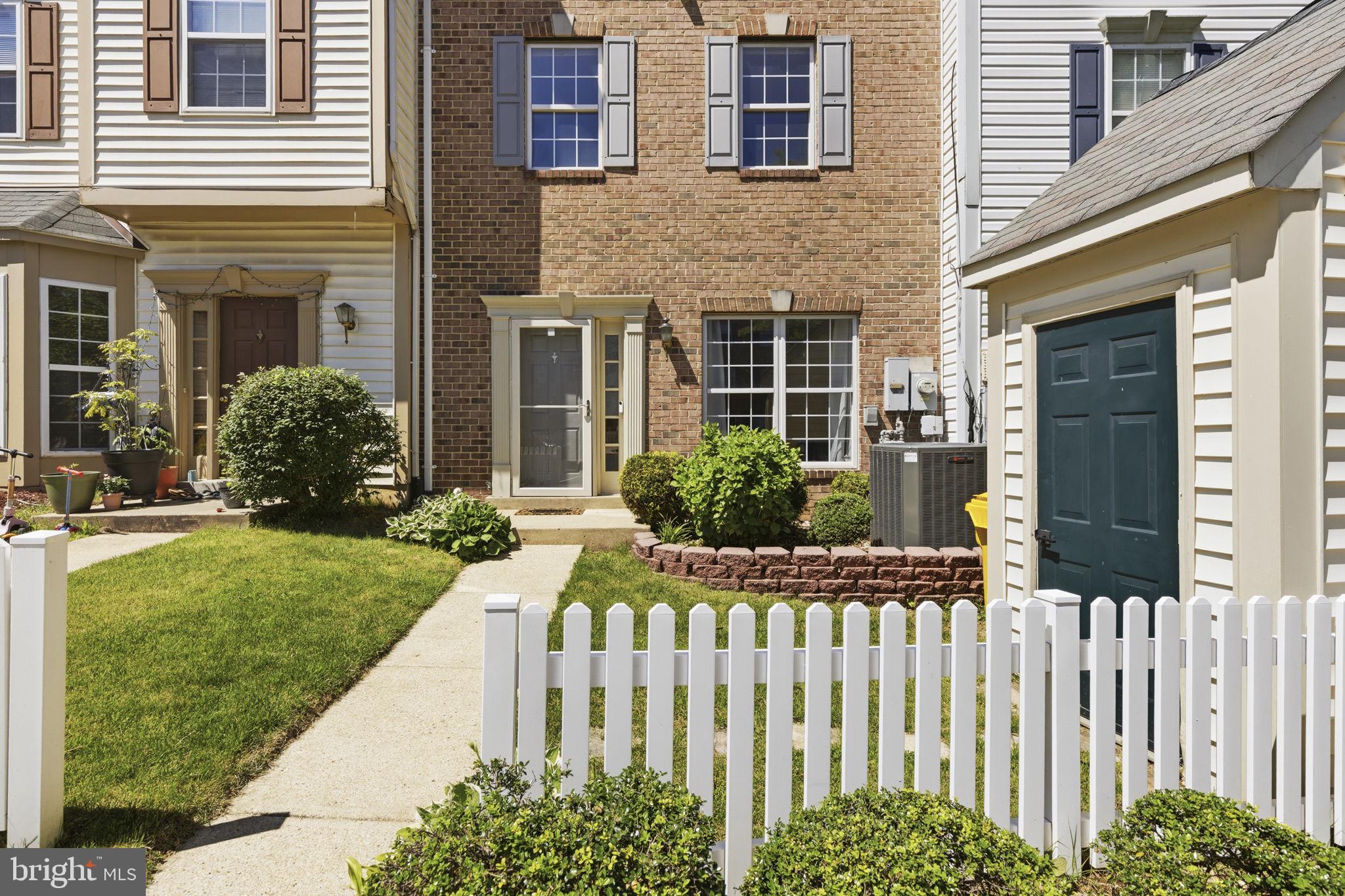 SEVEN OAKS - Residential
