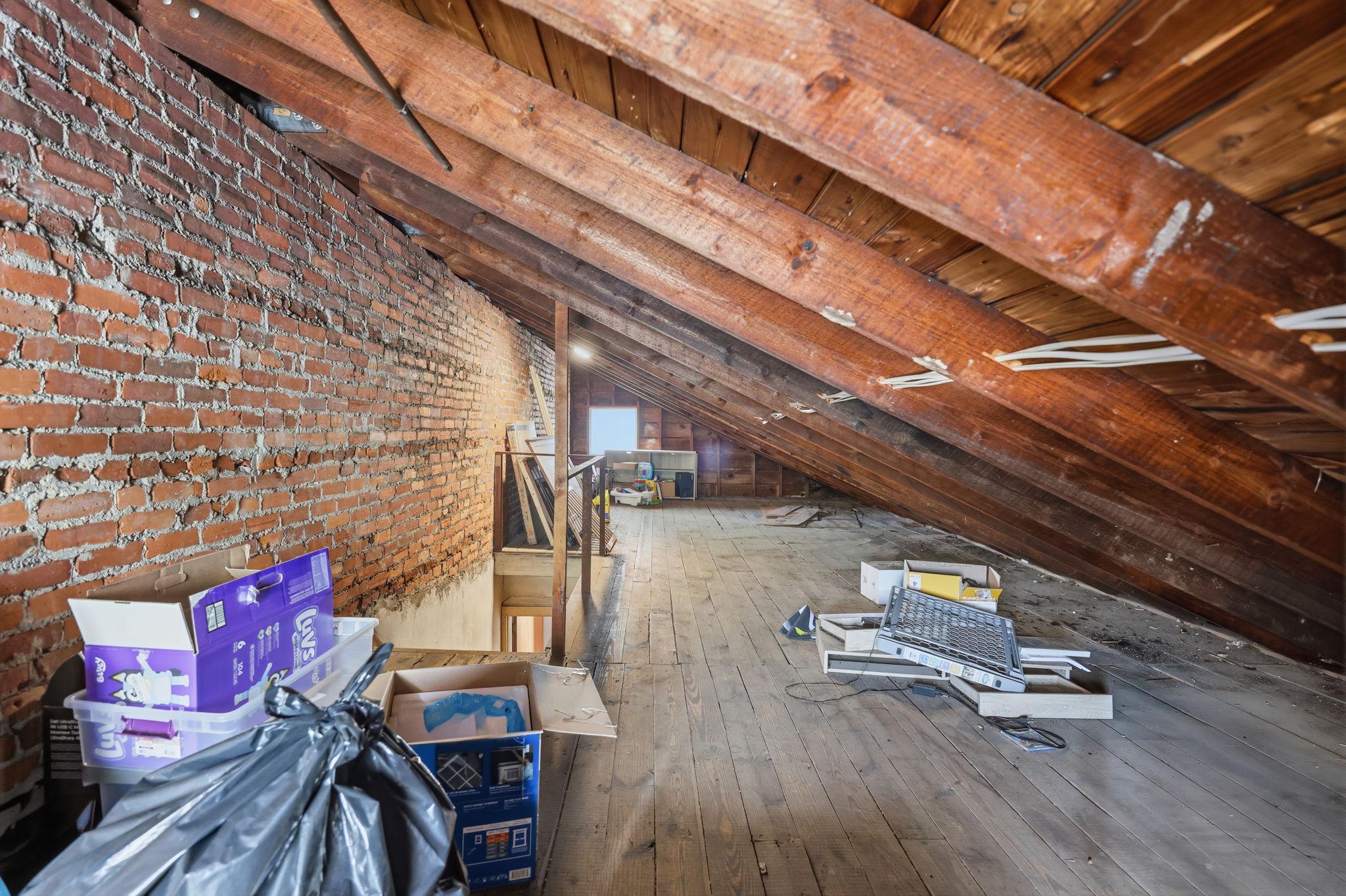 CHELTENHAM VIL - Residential