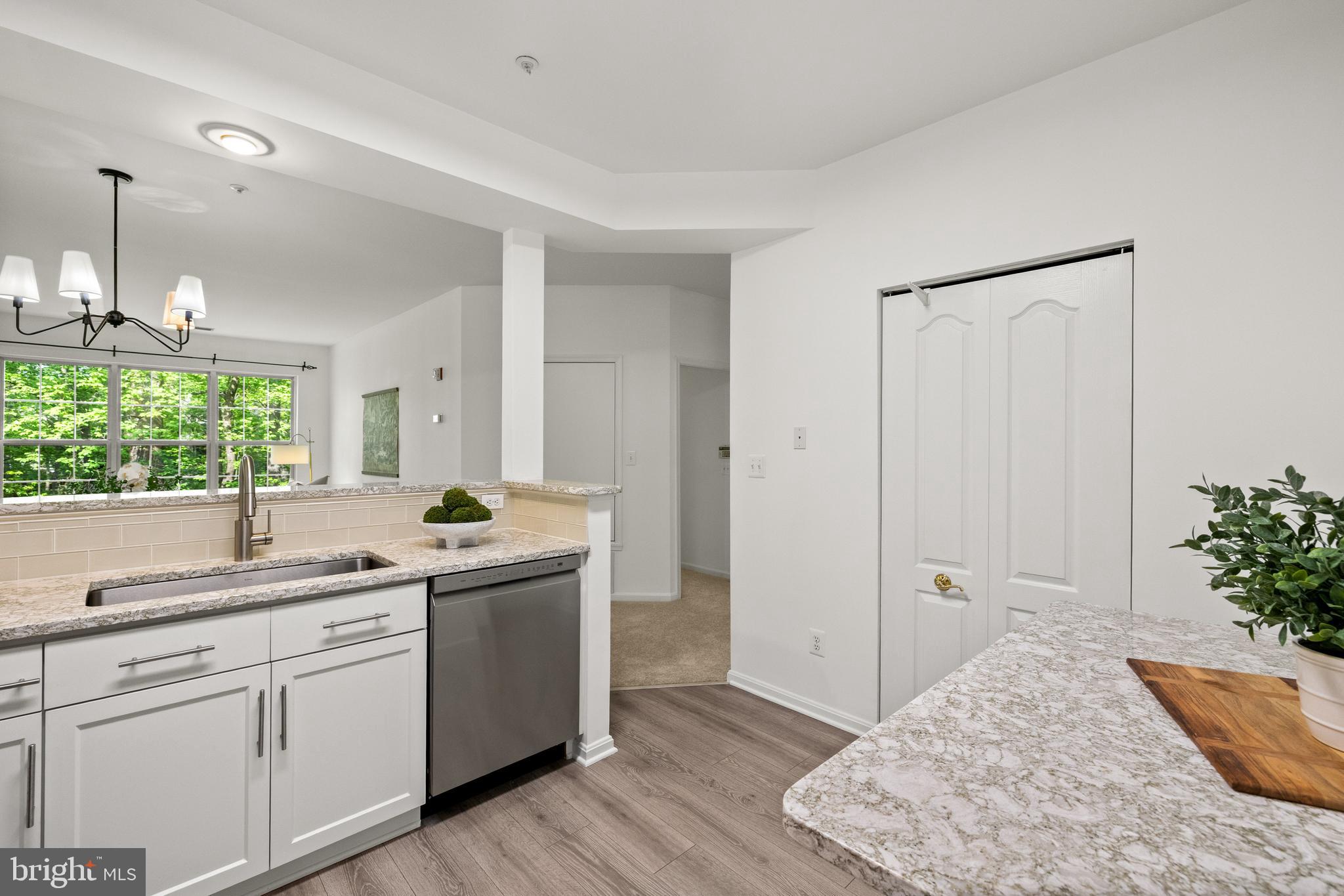 ISLAND CREEK - Residential