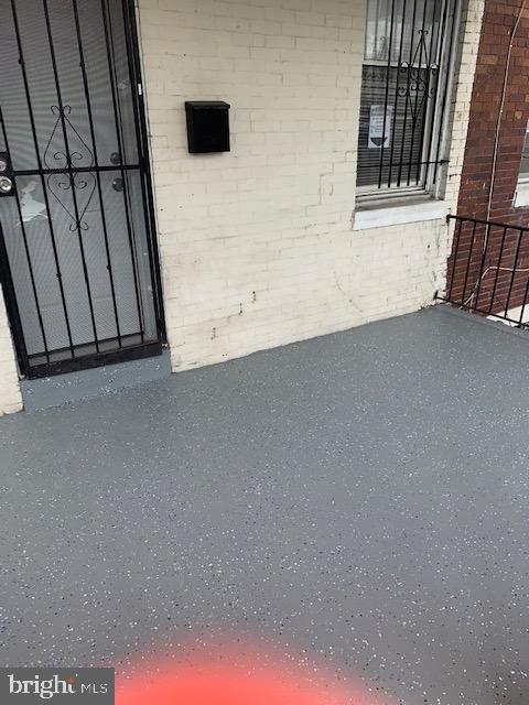 EDMONDSON VIILLAGE - Residential Lease