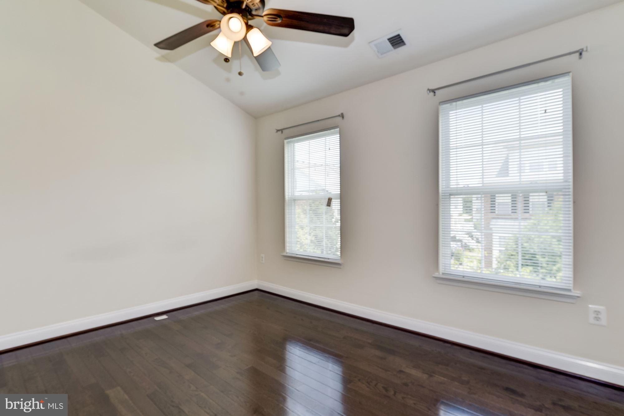 KING FARM - Residential Lease