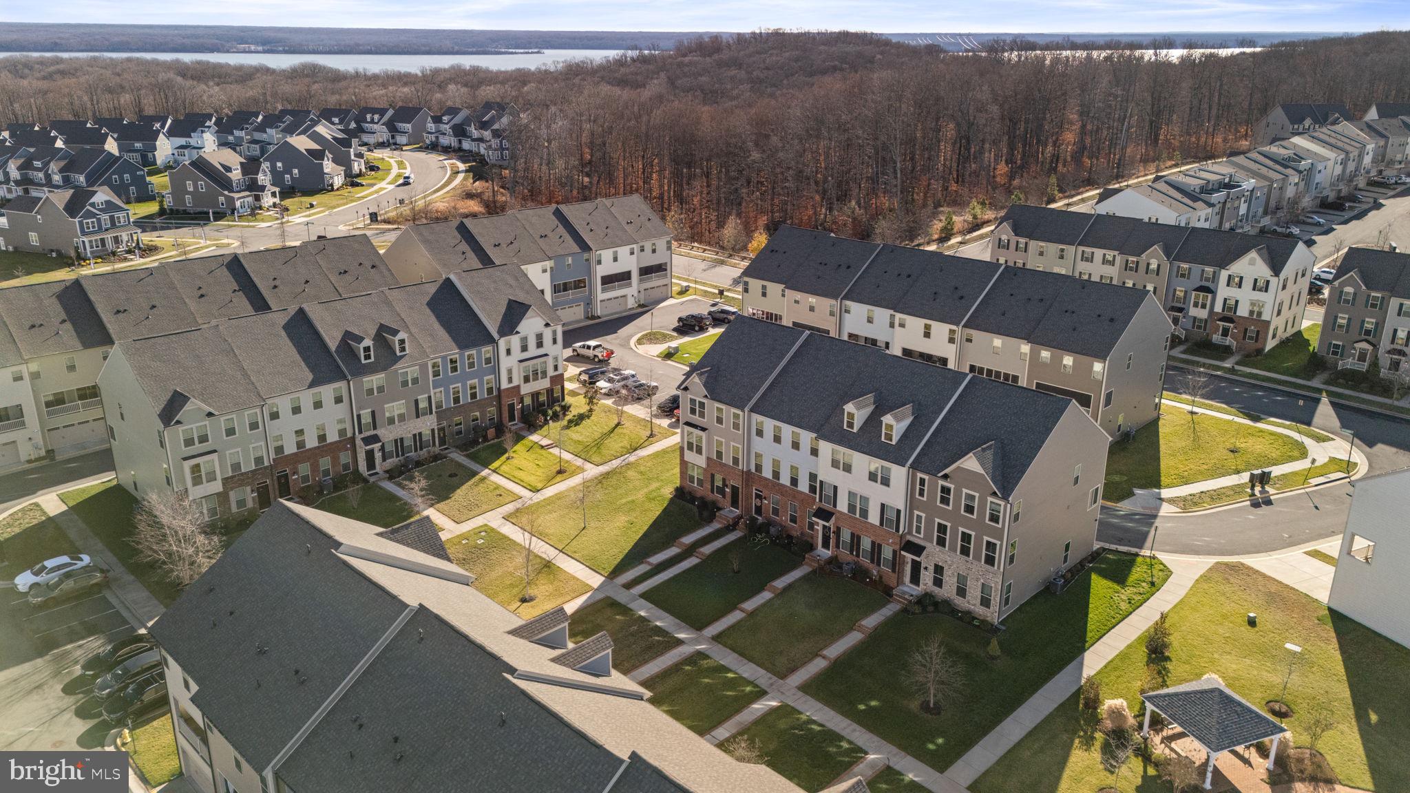 POTOMAC SHORES - Residential