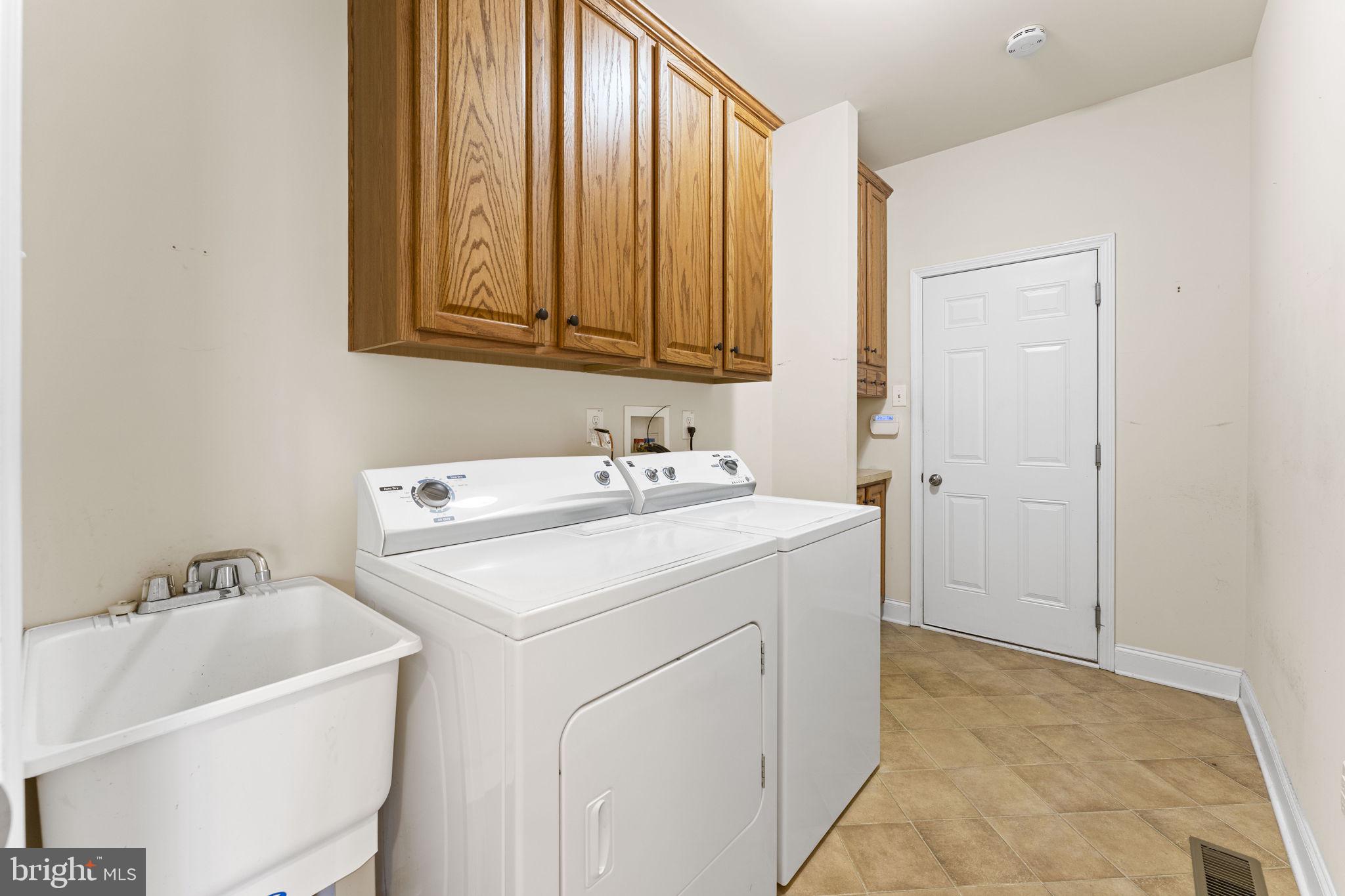 VILLAGES AT HILLVIEW - Residential