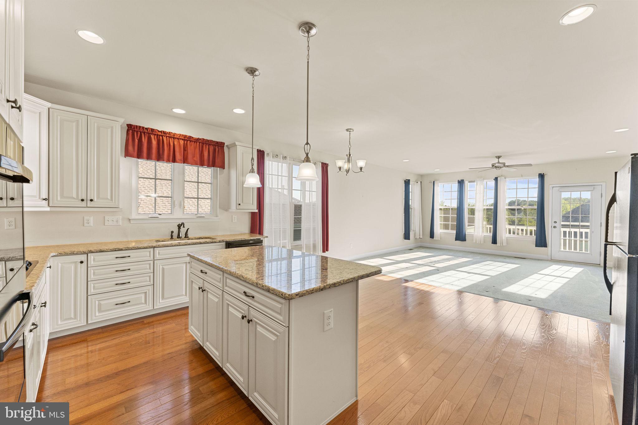 VILLAGES AT HILLVIEW - Residential
