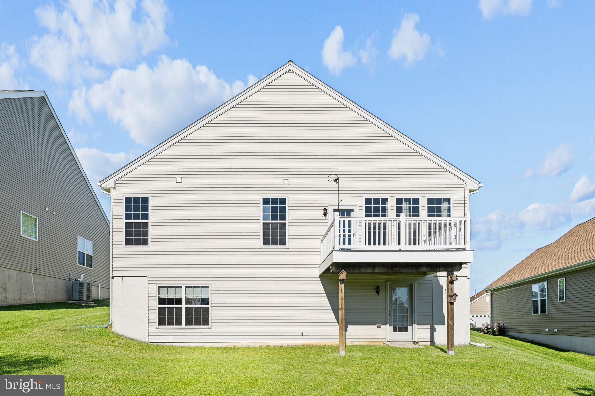 VILLAGES AT HILLVIEW - Residential