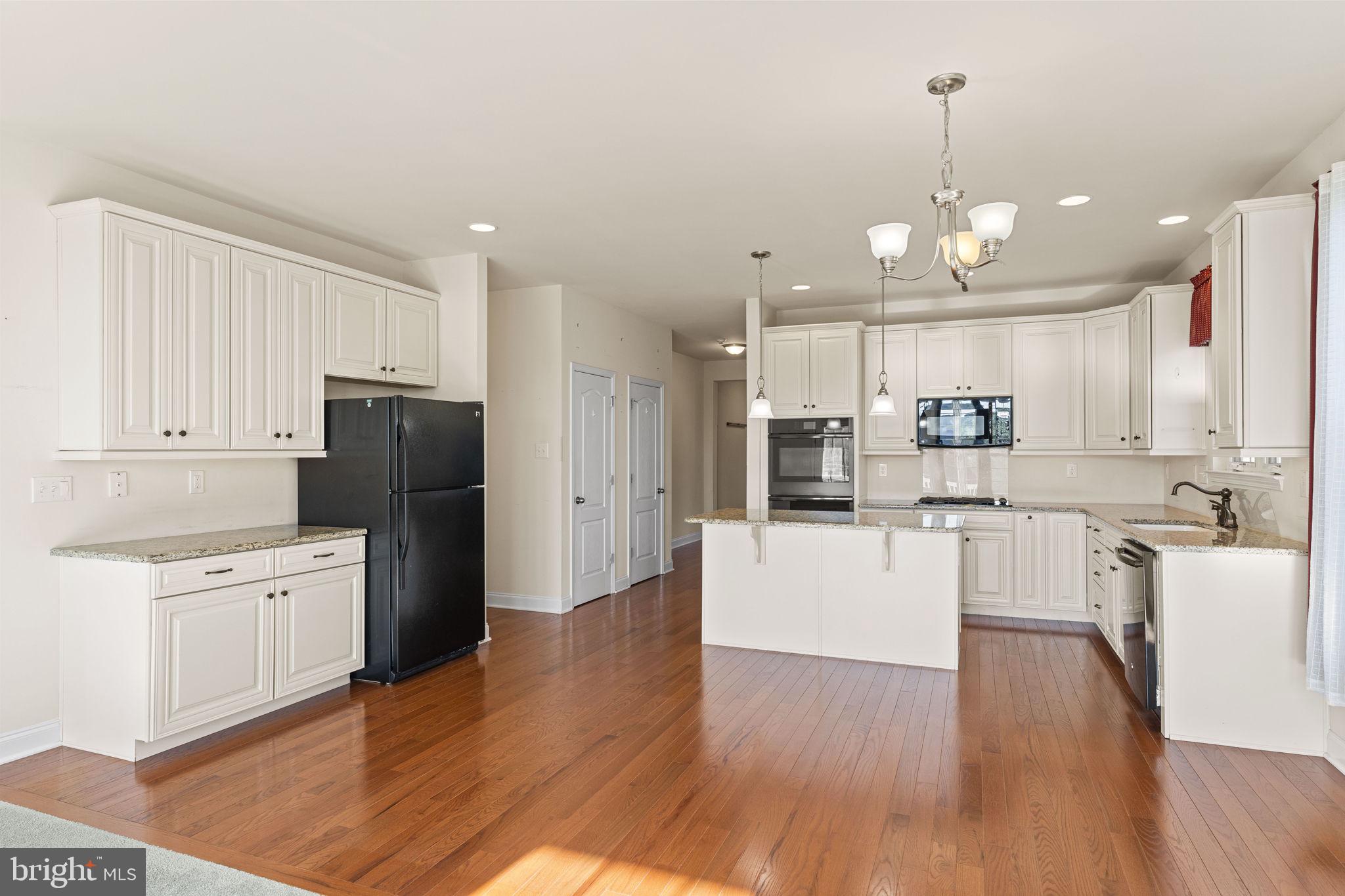 VILLAGES AT HILLVIEW - Residential