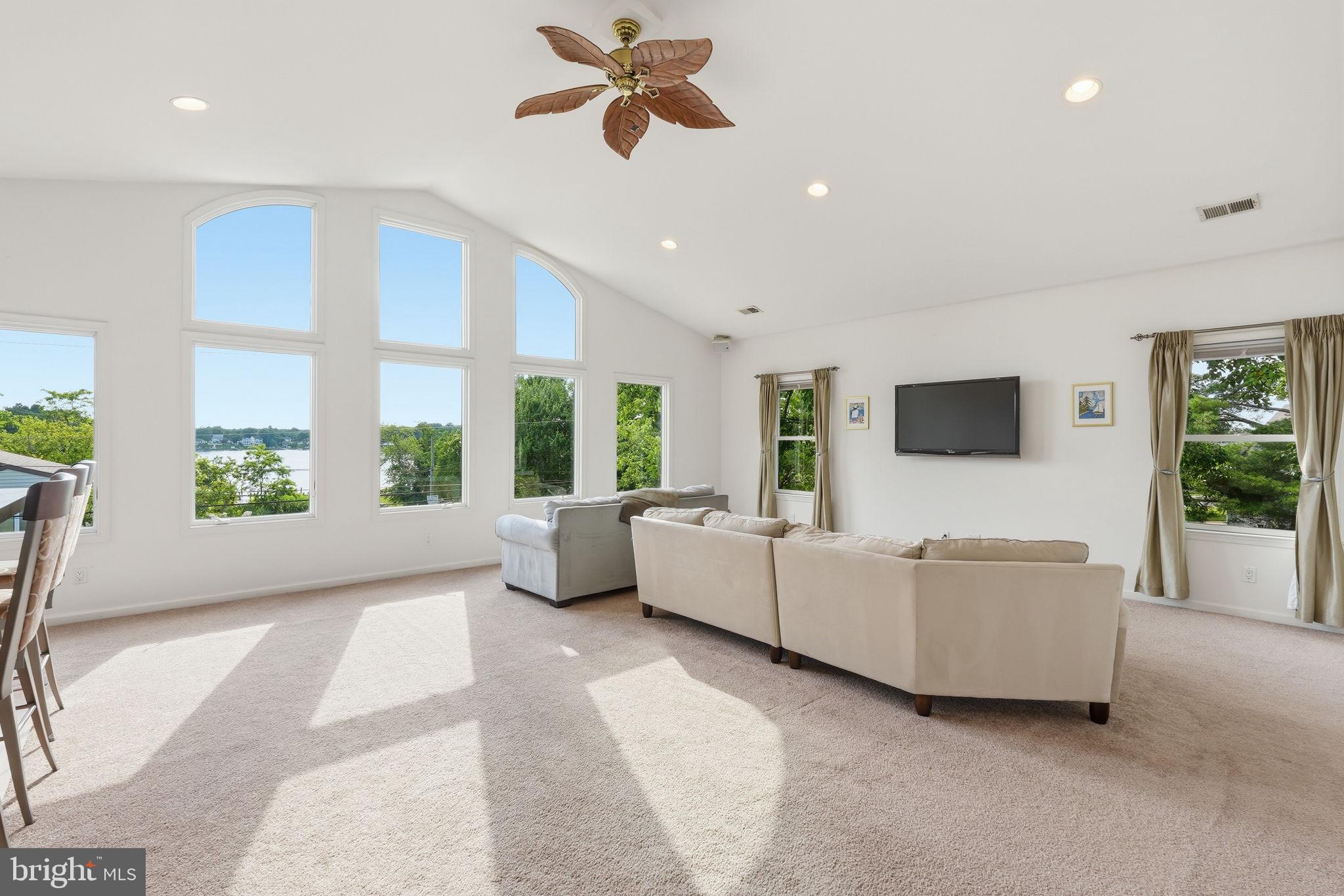 SUNSET BEACH - Residential