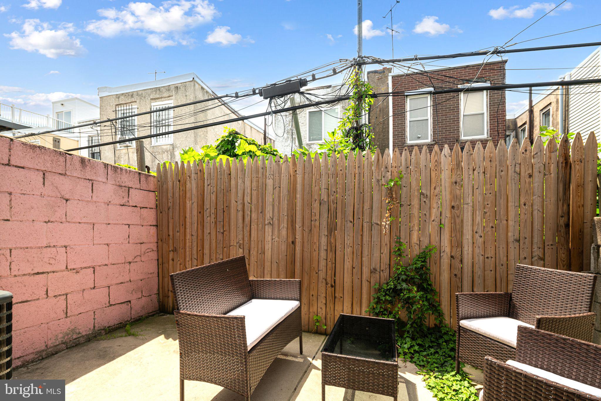 POINT BREEZE - Residential