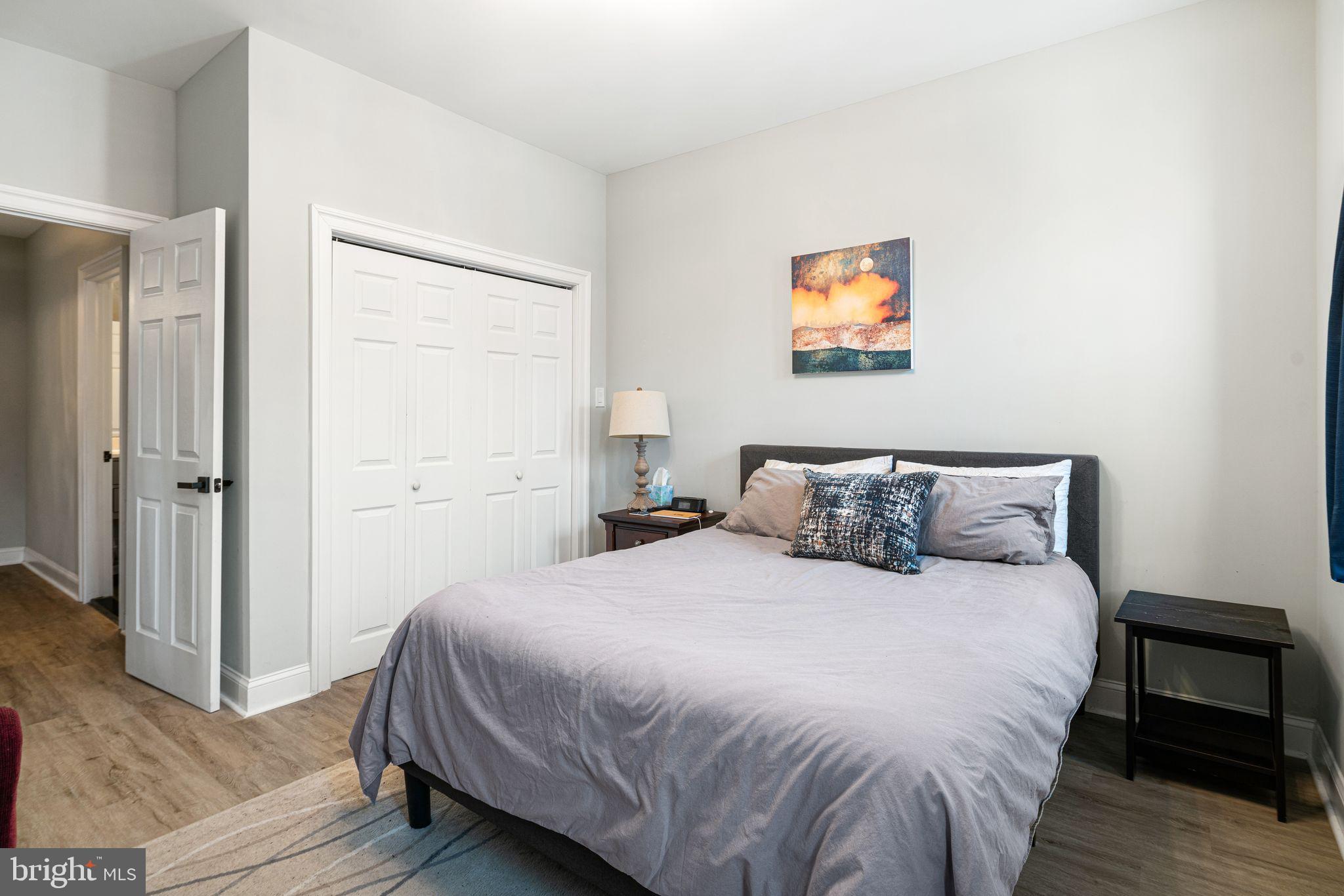 POINT BREEZE - Residential