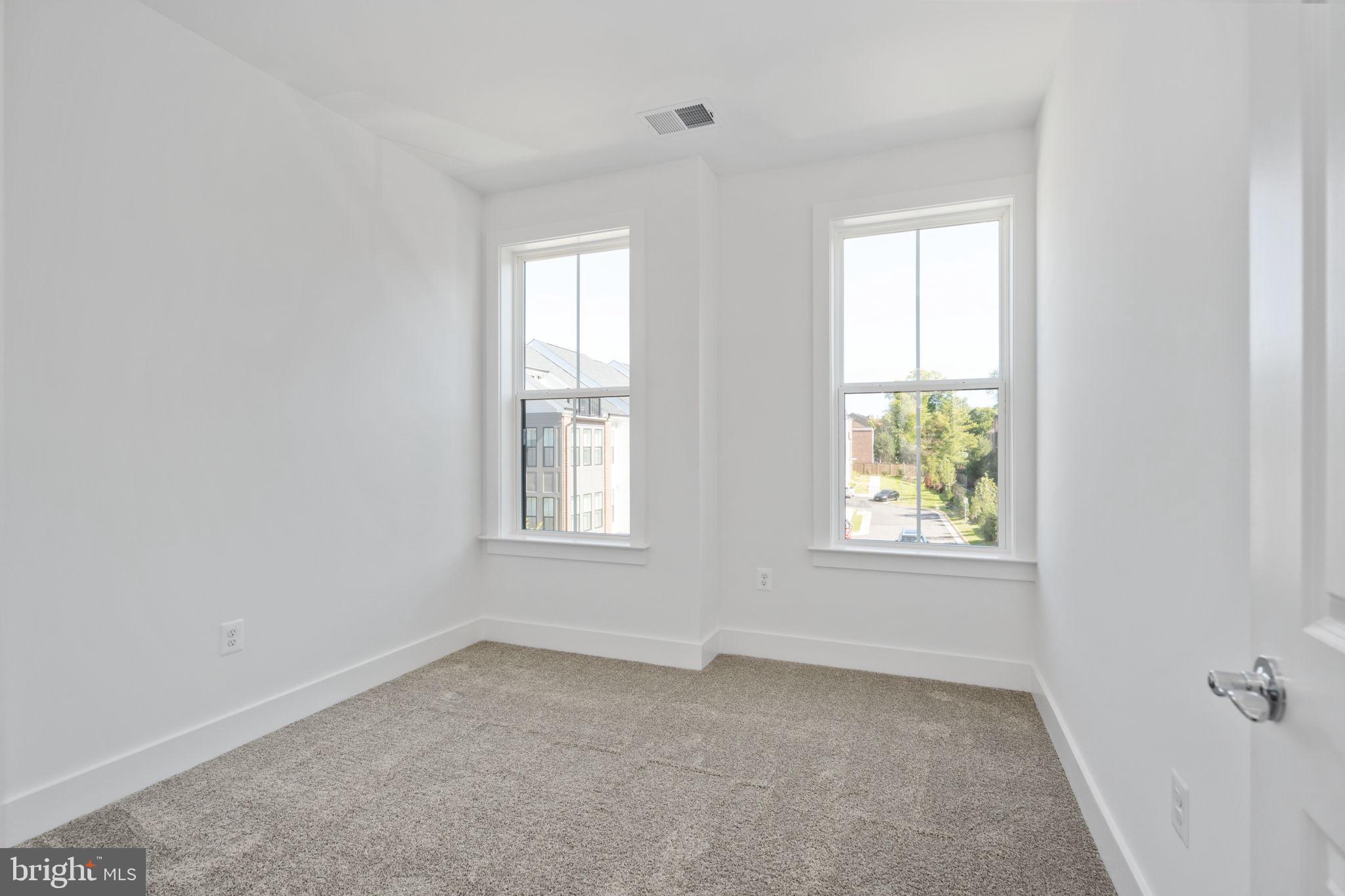TOWNES AT LITTLE RIVER CROSSING - Residential