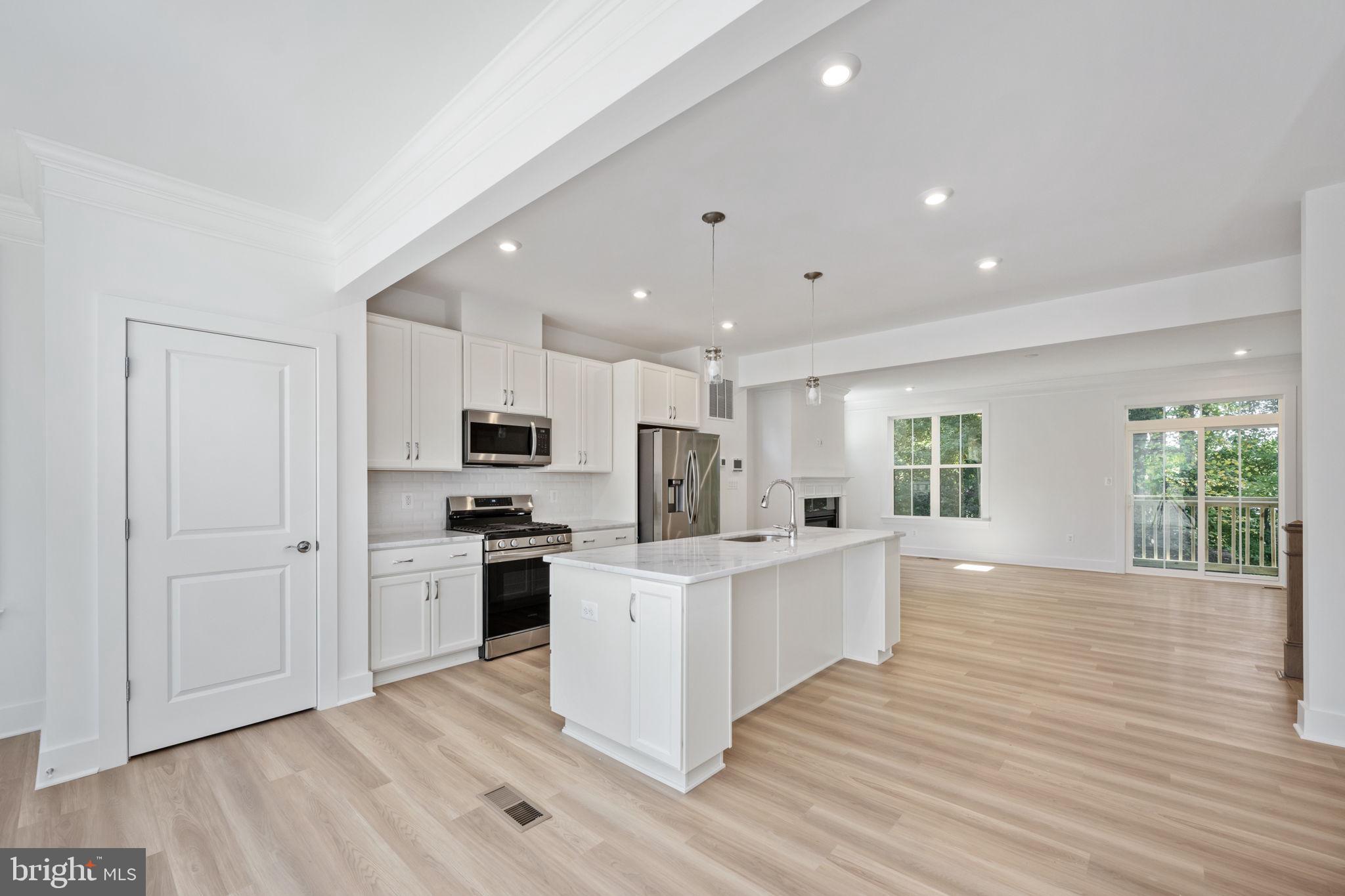 TOWNES AT LITTLE RIVER CROSSING - Residential